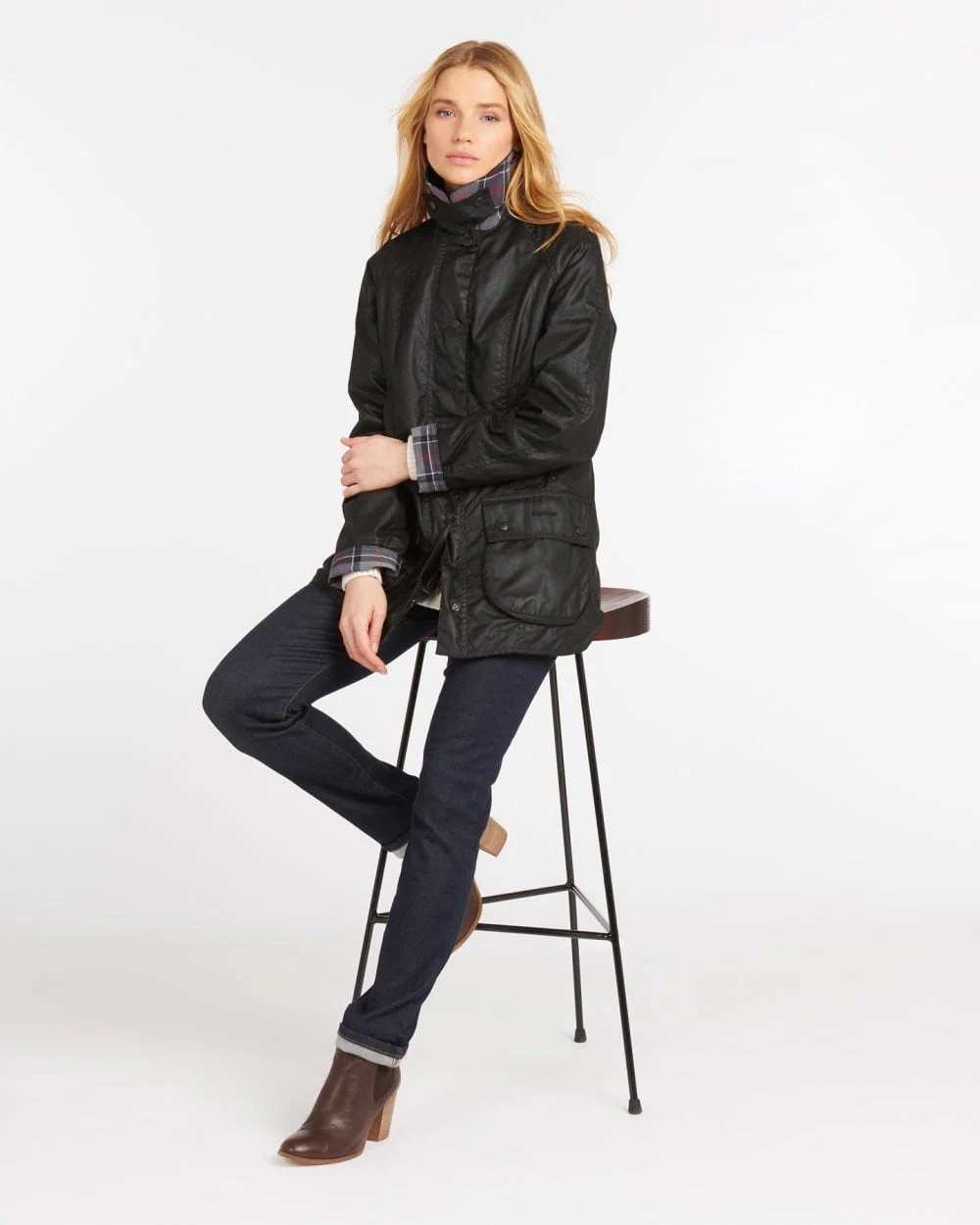 Barbour Beadnell Womens Wax Jacket - Black - Image 4