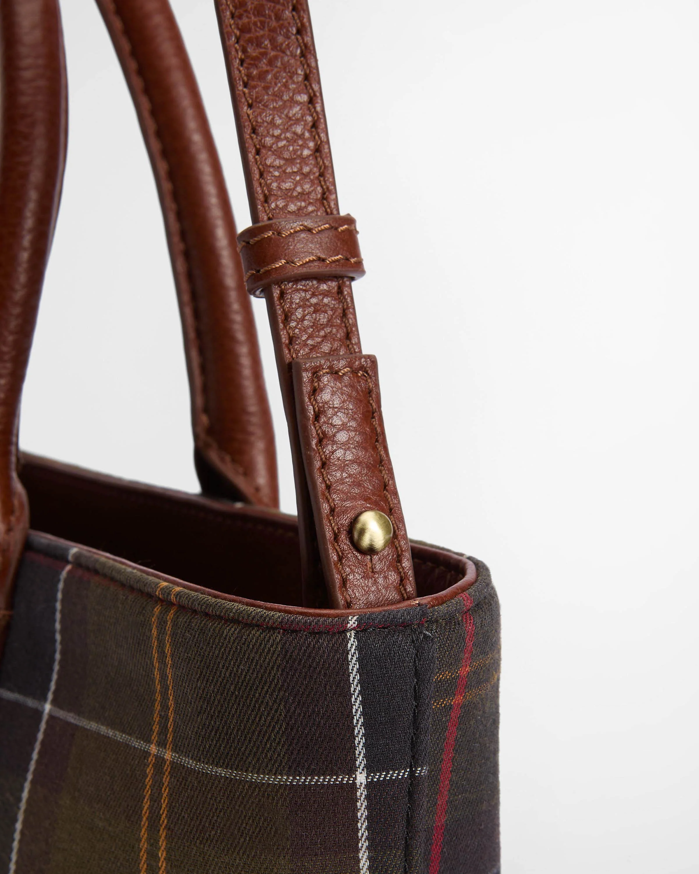 Barbour Birch Womens Tartan Tote Bag- Classic Tartan - Image 6