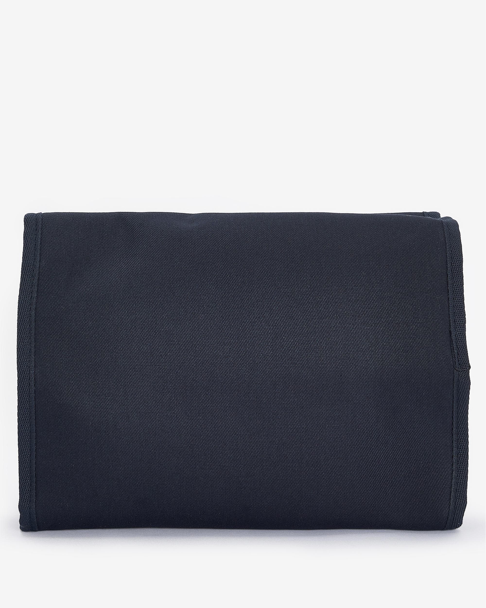 Barbour Cascade Mens Hanging Washbag - Image 4