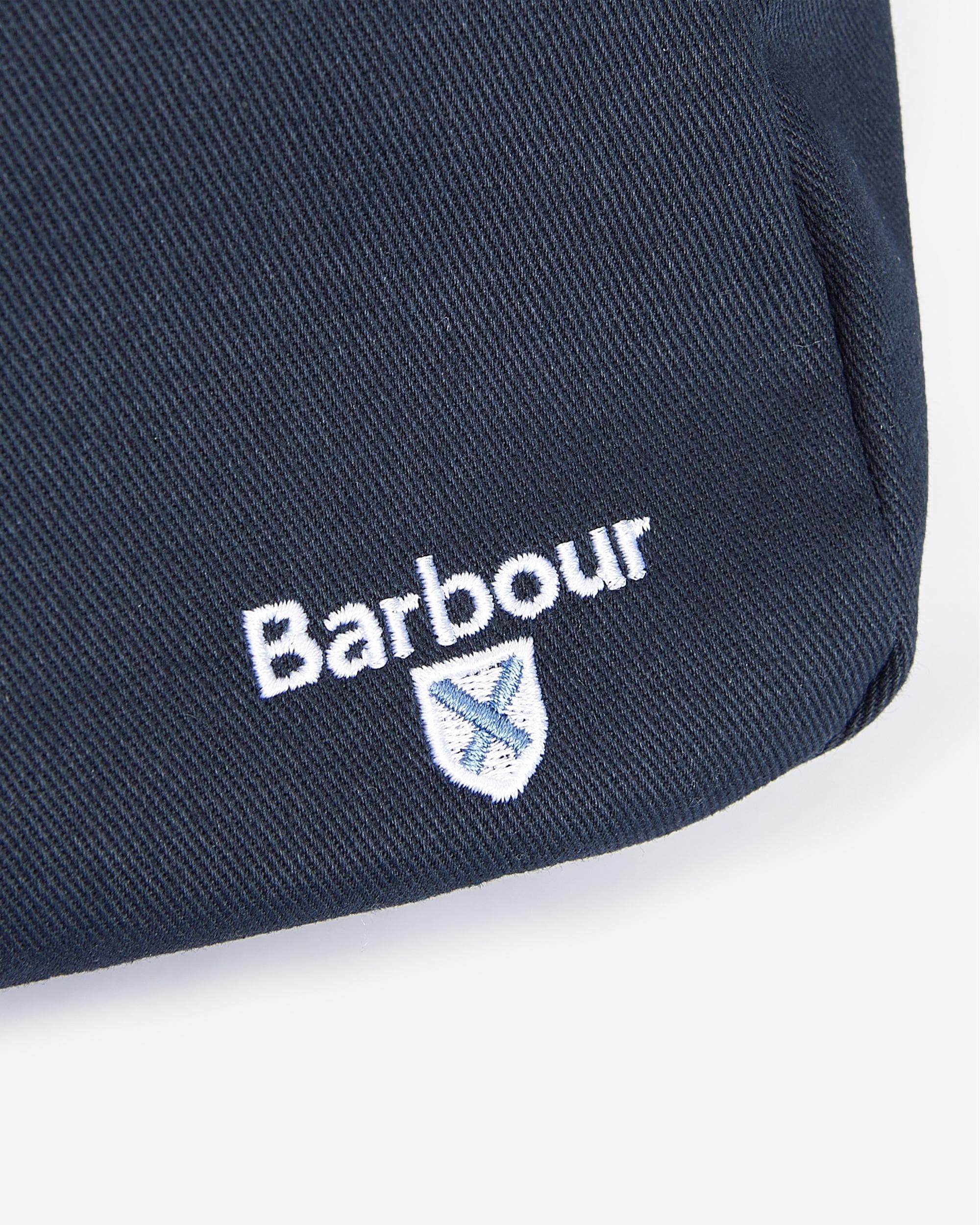 Barbour Cascade Unisex Flight Holdall - Image 4