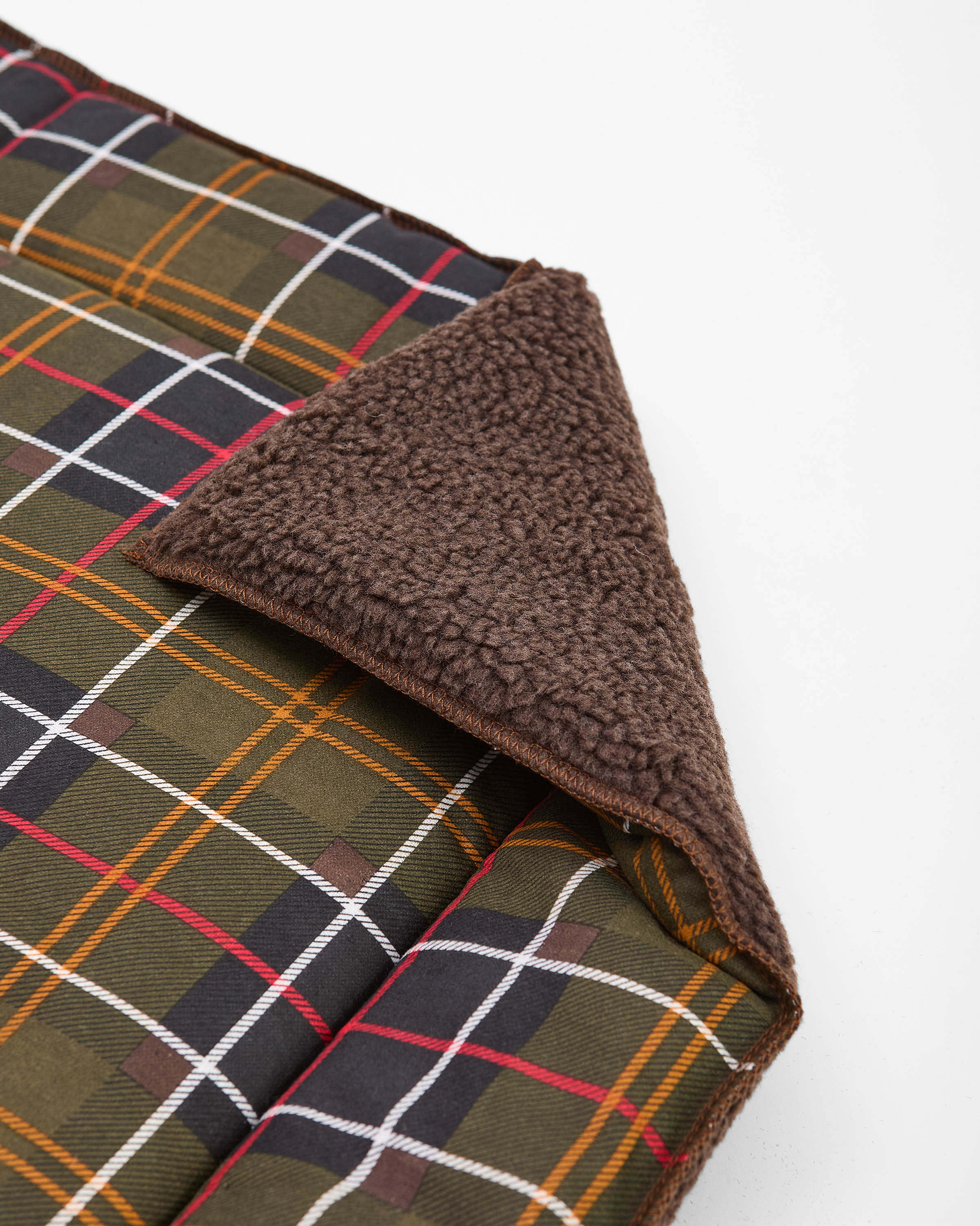 Barbour Dog Cage Mat - Classic Tartan - Image 2