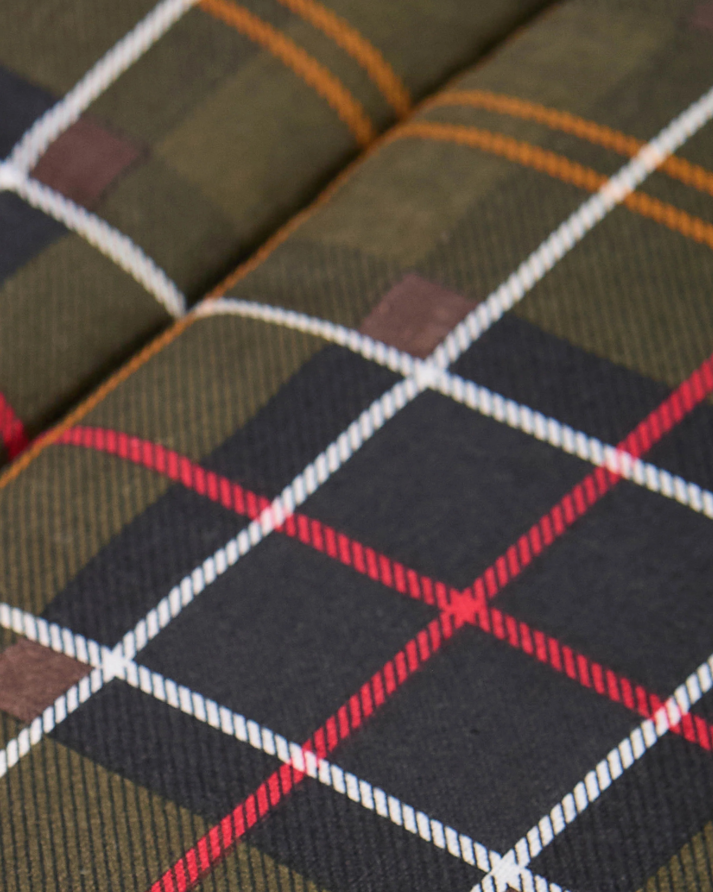 Barbour Dog Cage Mat - Classic Tartan - Image 5