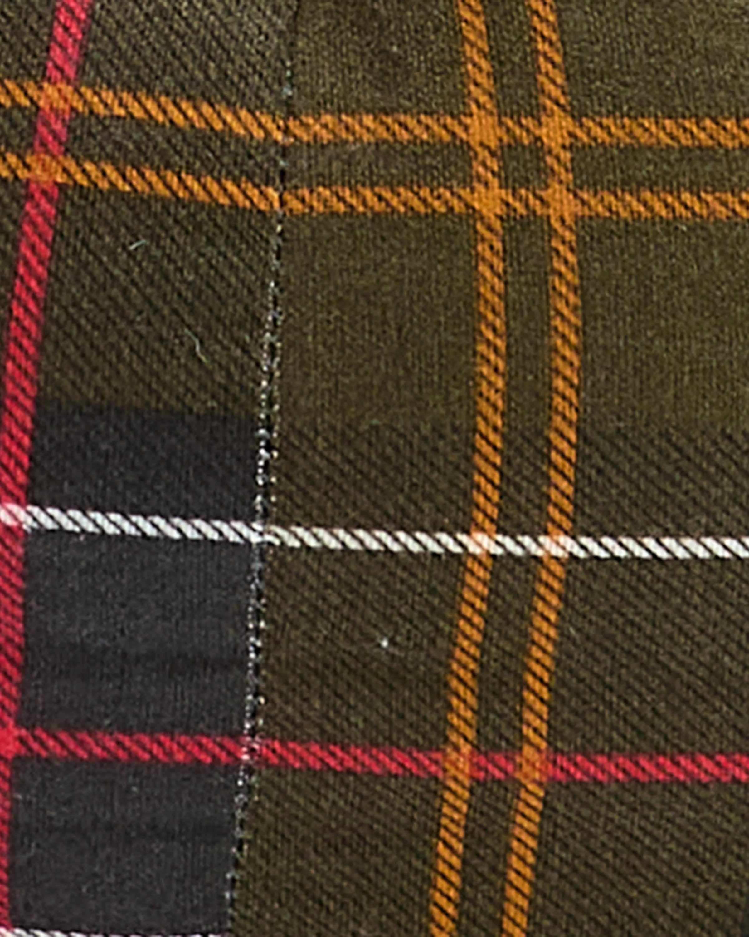 Barbour Dog Snuggle Bed 30" - Classic Tartan - Image 4