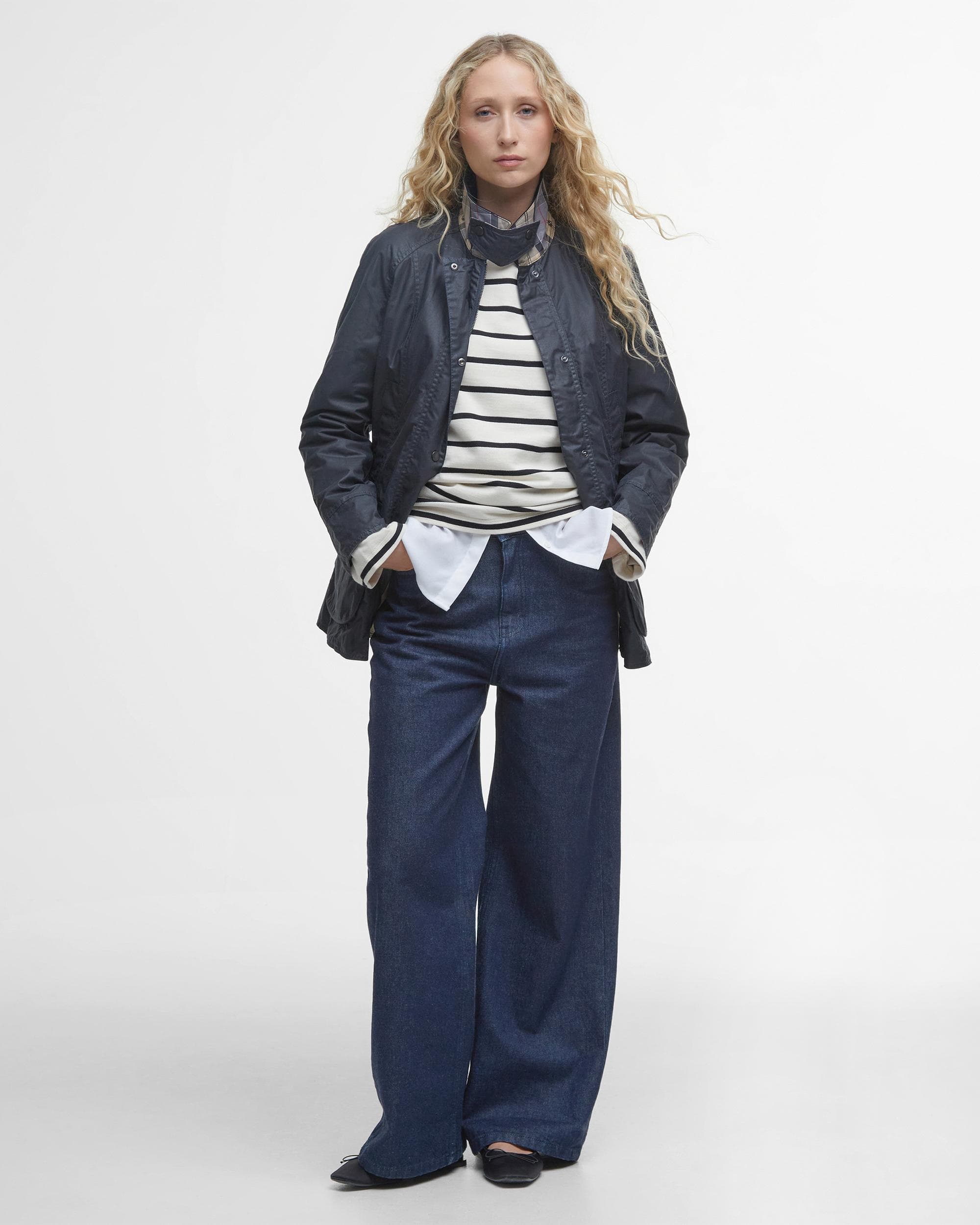 Barbour Lightweight Beadnell Womens Wax Jacket - Royal Navy - Image 3