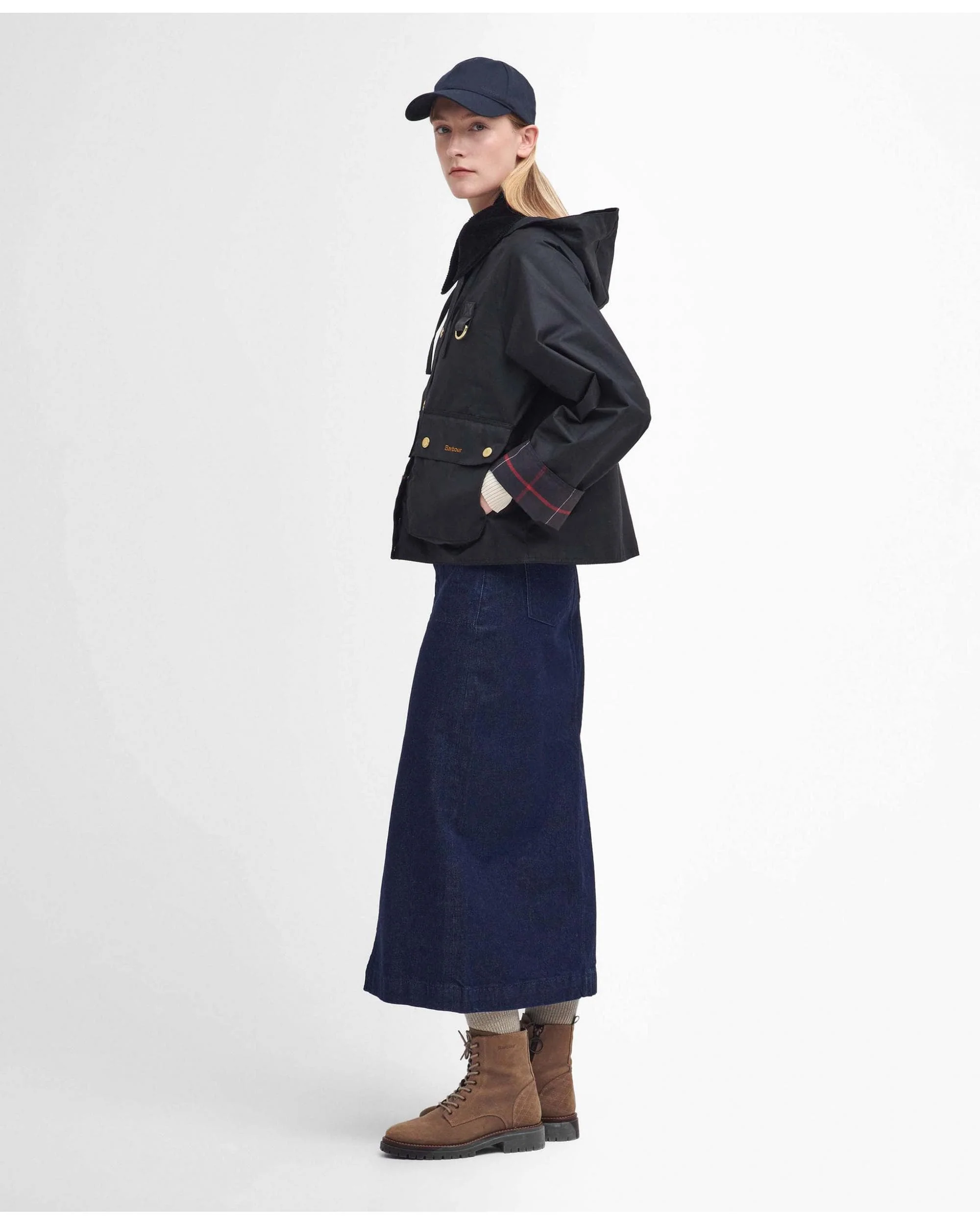 Barbour Reighton Womens Wax Jacket - Black/Classic - Image 4
