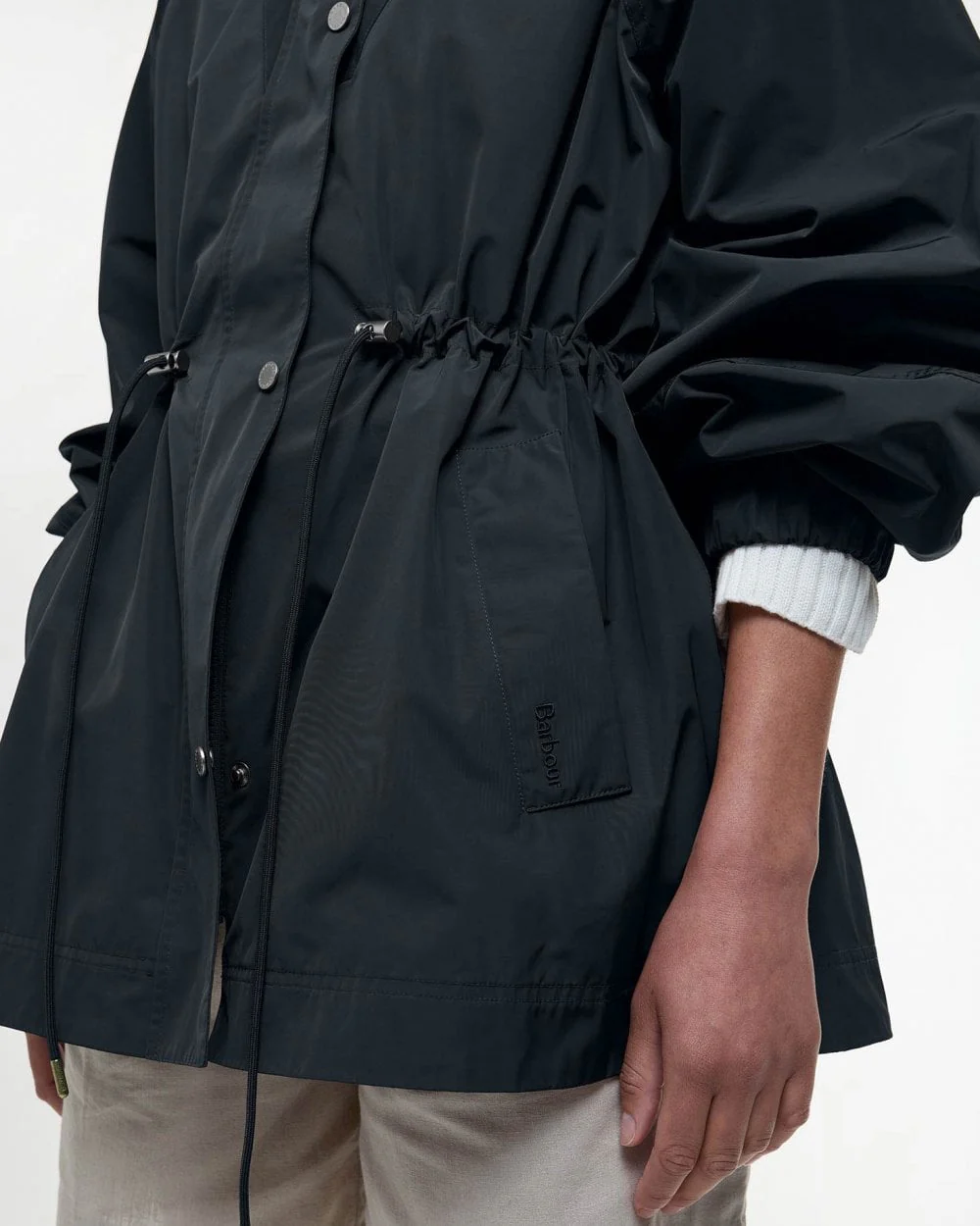 Barbour Suri Womens Showerproof Jacket - Black/Safari Dress Tartan - Image 5