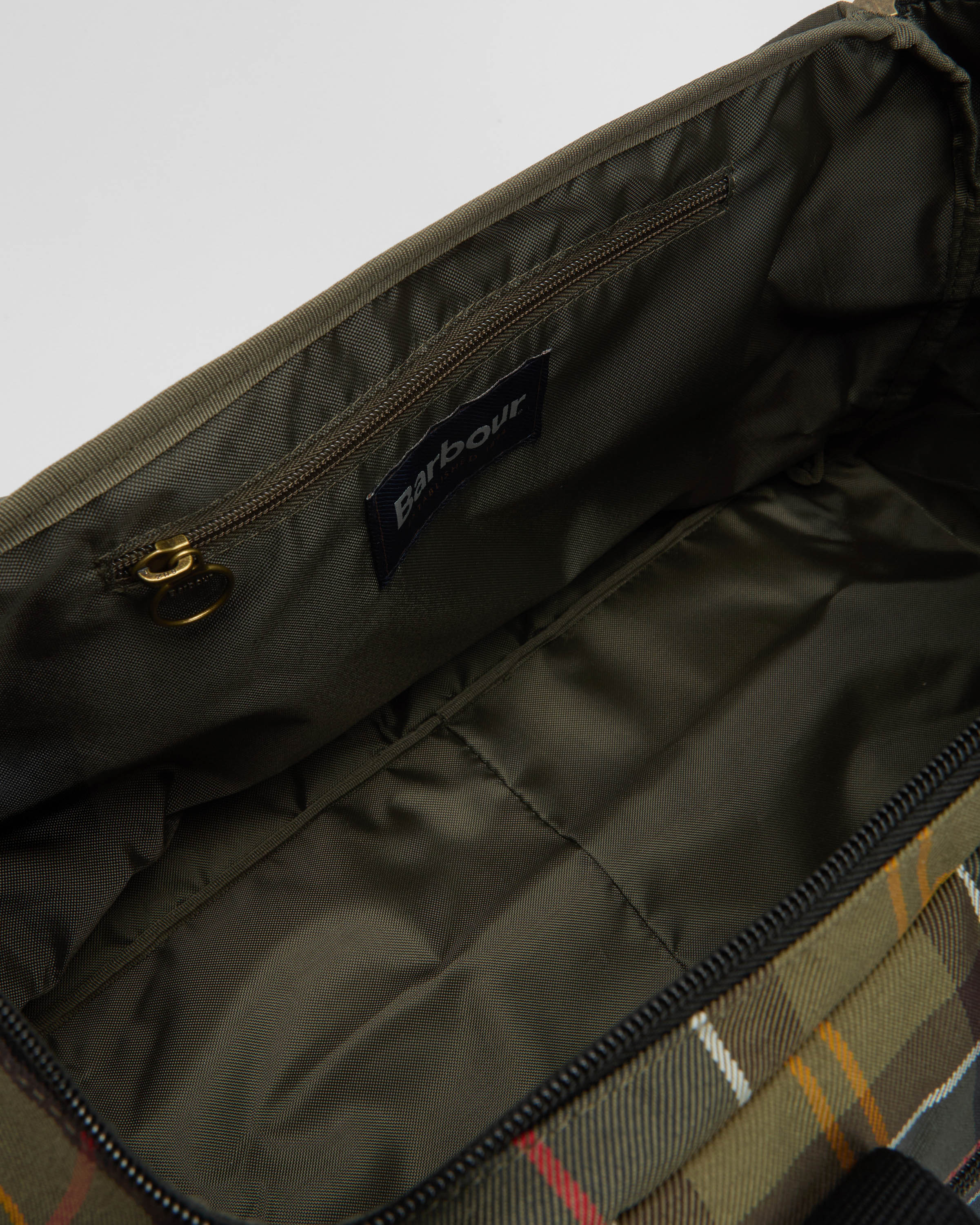 Barbour Torridon Unisex Tartan Flight Bag - Classic Tartan - Image 2