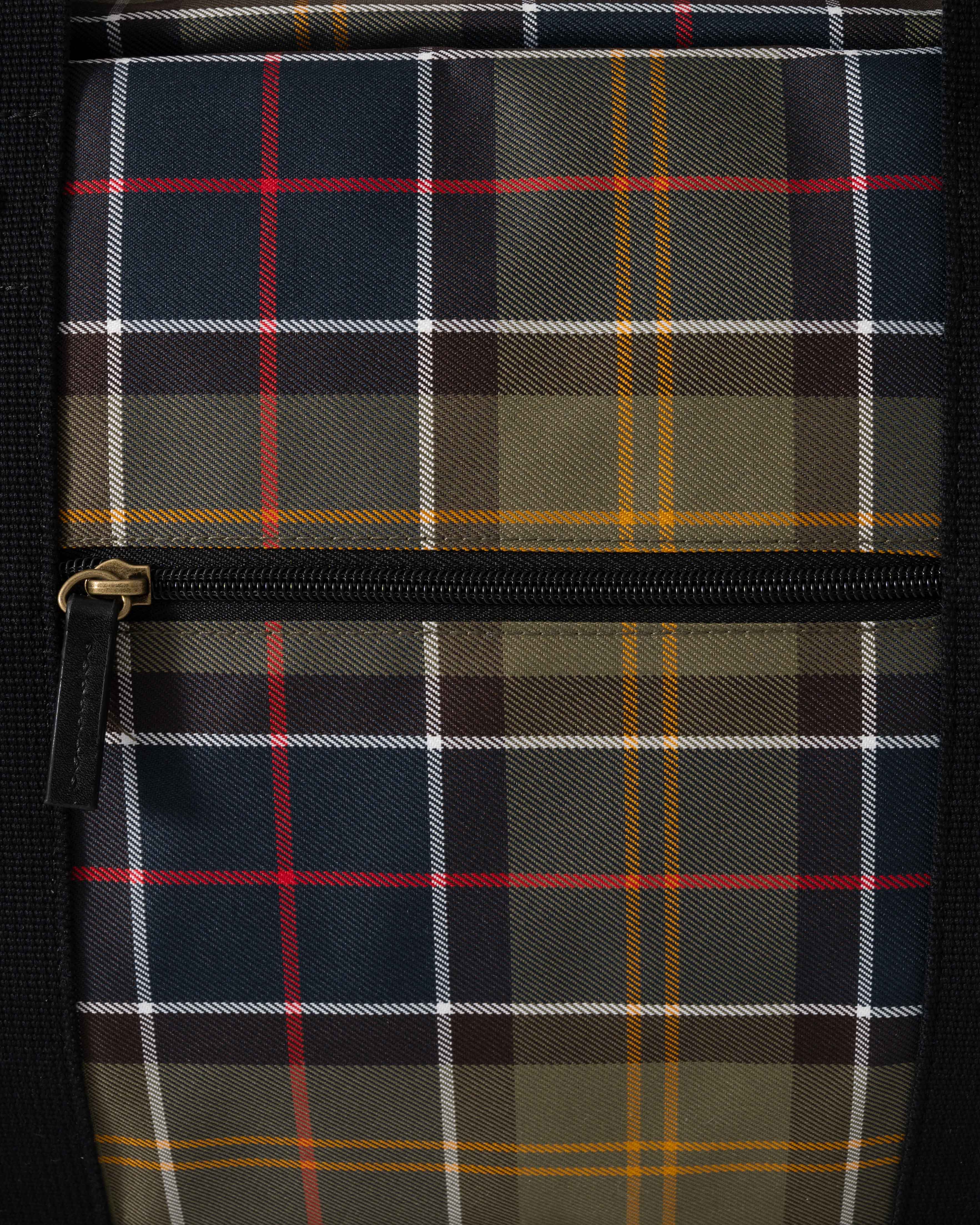 Barbour Torridon Unisex Tartan Holdall - Classic Tartan/Black - Image 5