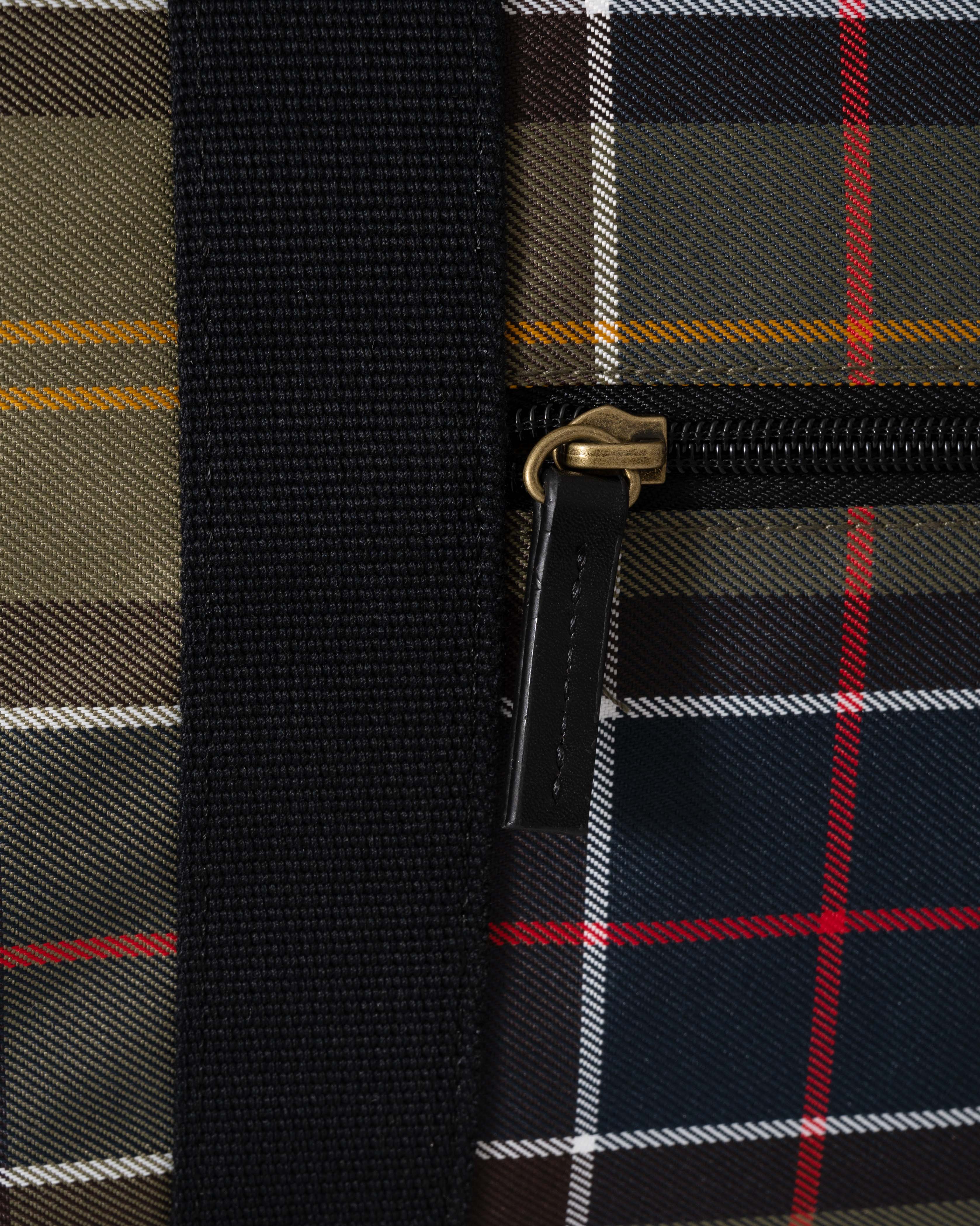 Barbour Torridon Unisex Tartan Holdall - Classic Tartan/Black - Image 8