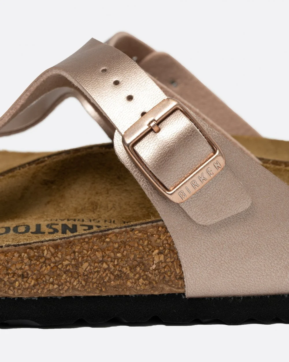 Birkenstock Gizeh BF Womens Sandals - Metallic Copper - Image 2