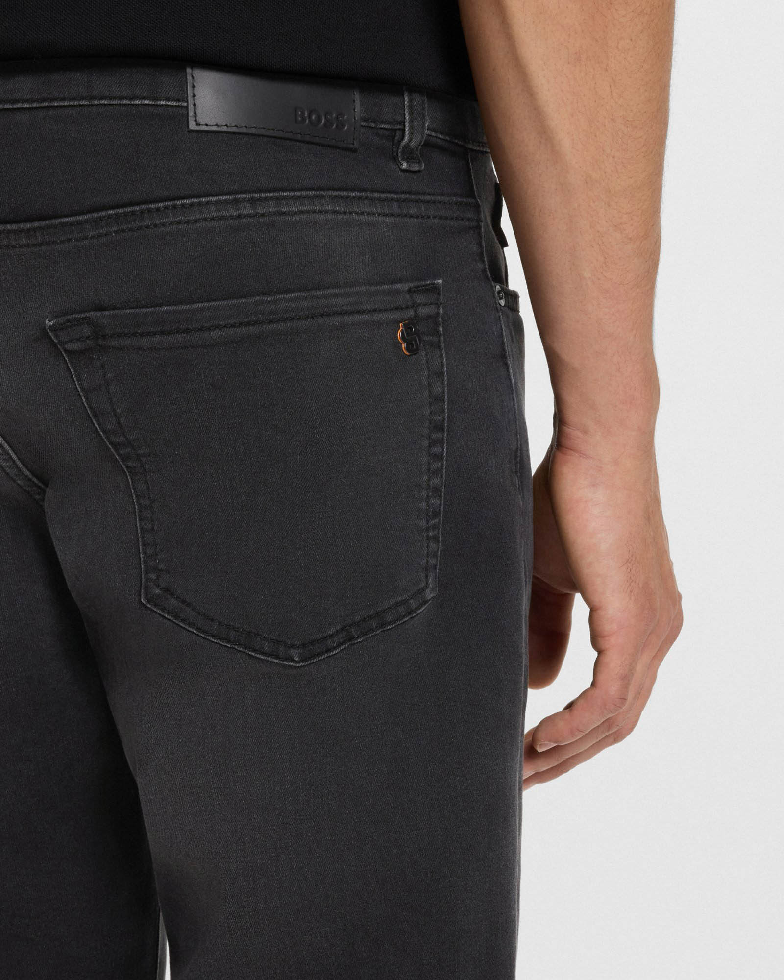 BOSS Orange Re.Maine Mens Regular-Fit Jeans in Super-Stretch Denim - Black 005 - Image 4