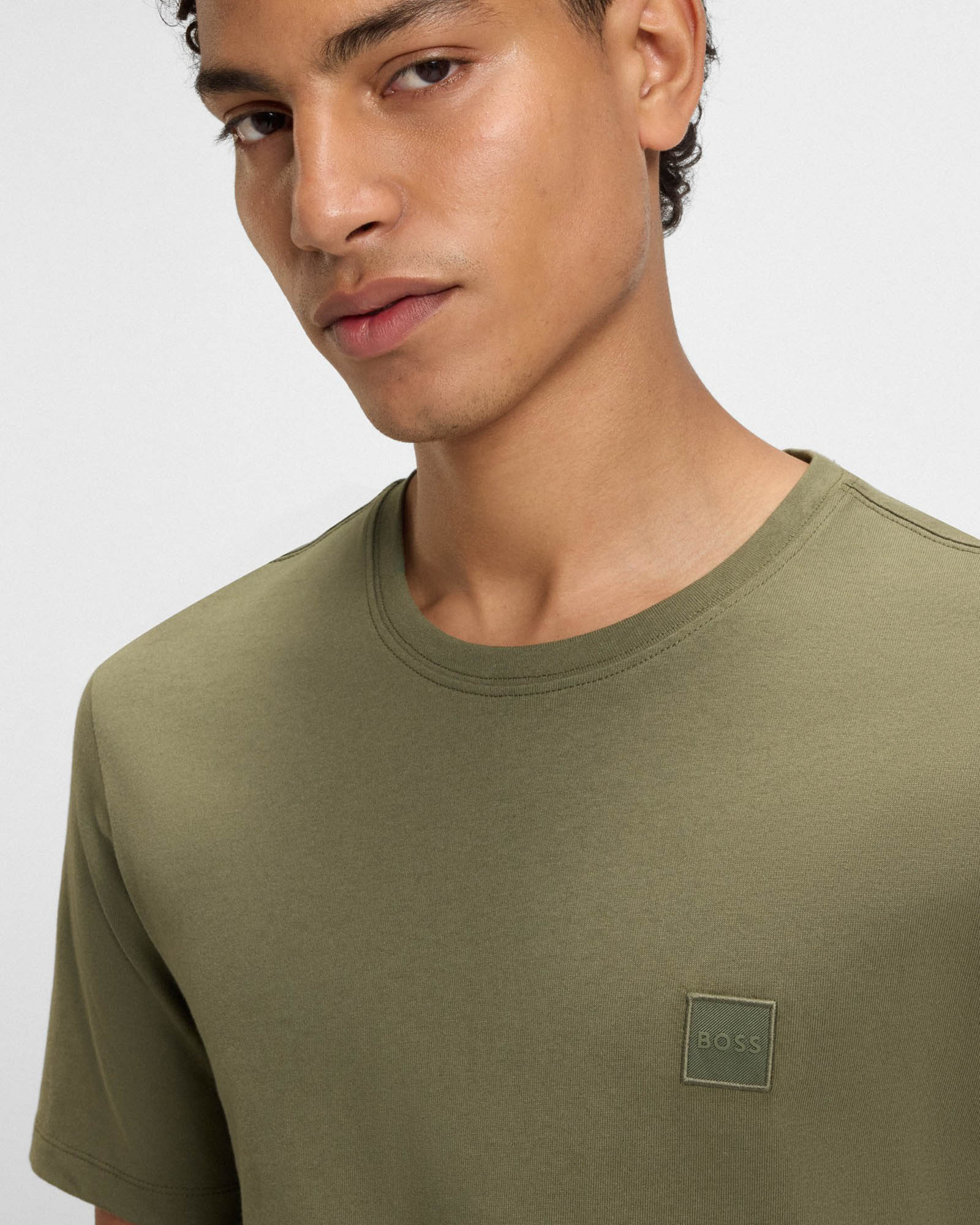 BOSS Orange Tales Mens Cotton-Jersey T-shirt With Logo Patch - Open Green 342 - Image 2