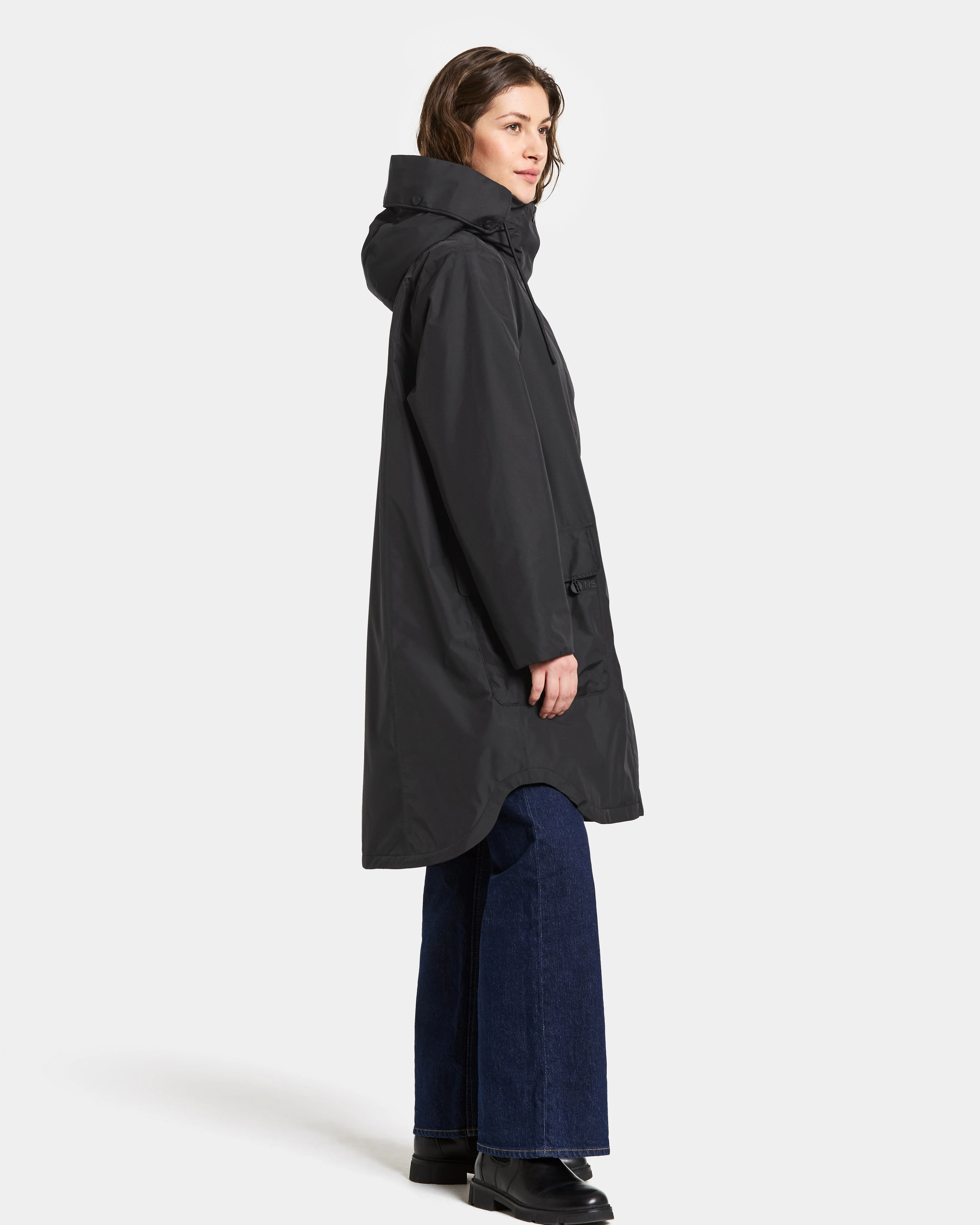 Didriksons Aiko 2 Womens Parka - Black 060 - Image 2