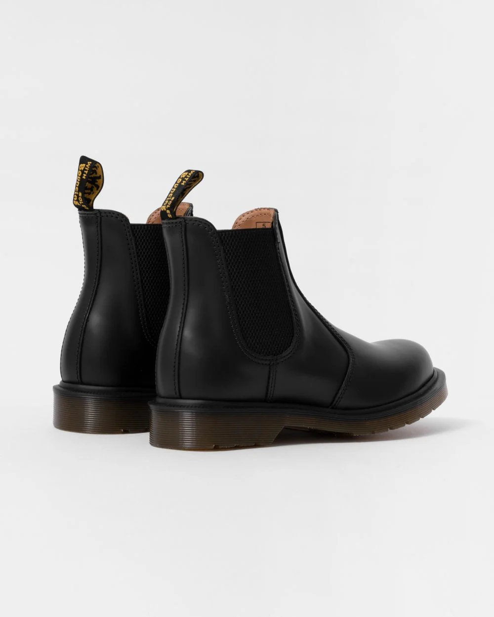 Dr Martens 2976 Smooth Unisex Chelsea Boot - Image 2