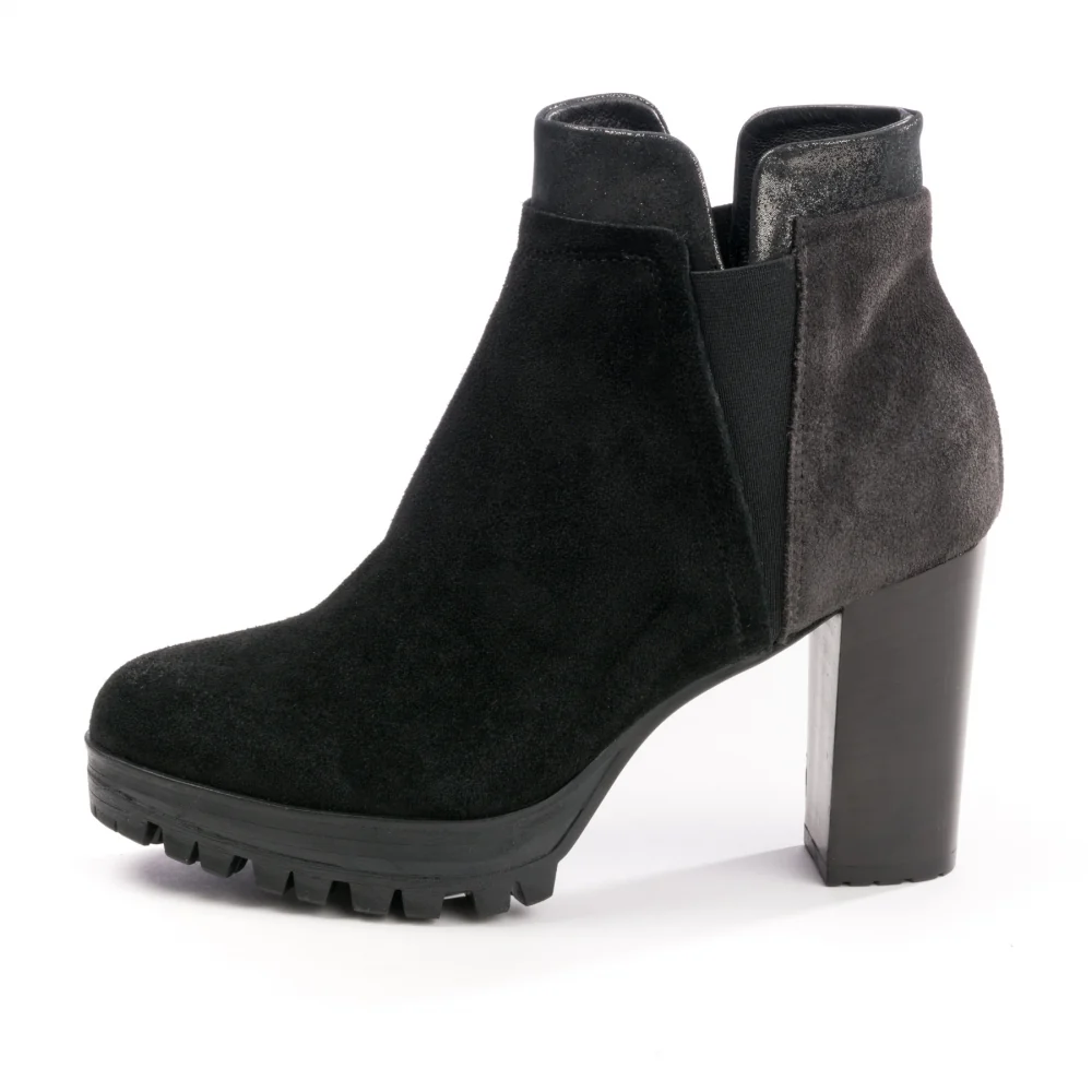 Elia B Margot Womens Ankle Boot - Image 2