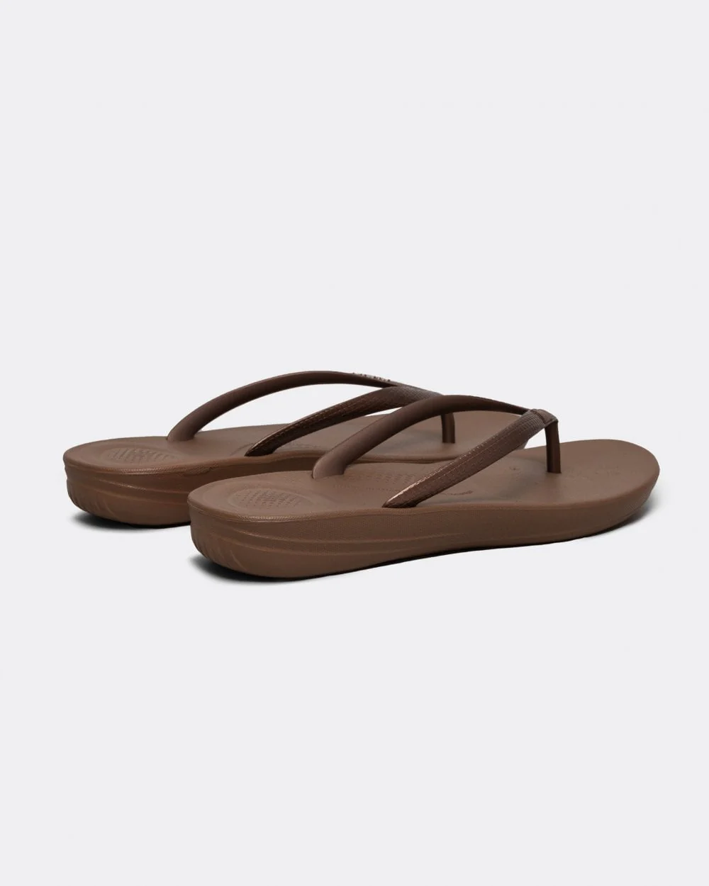 FitFlop Iqushion Womens Ergonomic Flip-Flops - Bronze 012 - Image 3