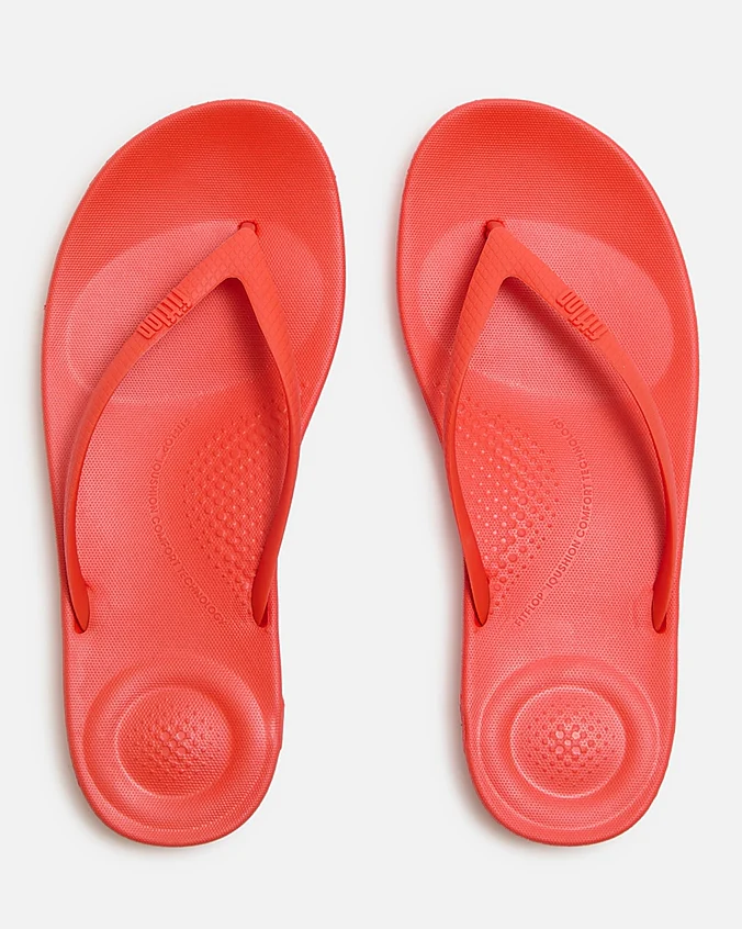 FitFlop Iqushion Womens Ergonomic Flip-Flops - Cherry Tomato D49 - Image 3