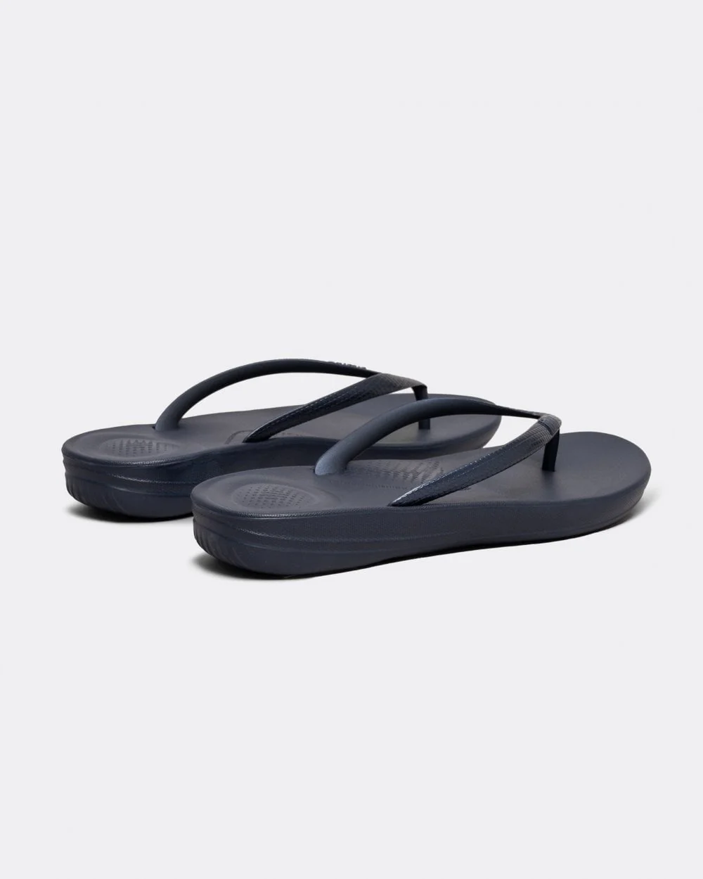 FitFlop Iqushion Womens Ergonomic Flip-Flops - Midnight Navy 399 - Image 3