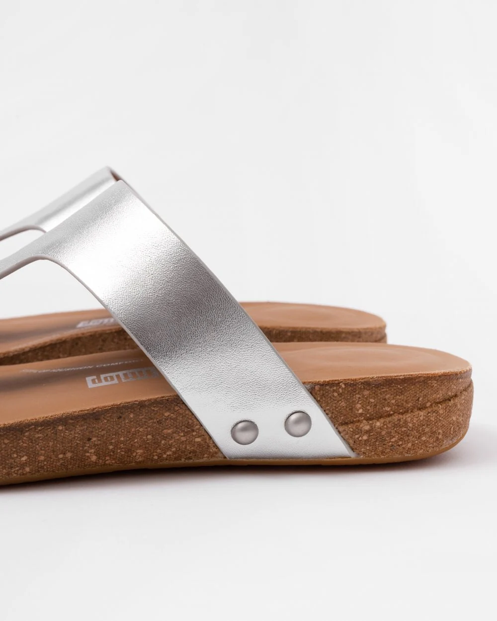 FitFlop IQushion Womens Metallic-Leather Toe-Post Sandals - Image 5