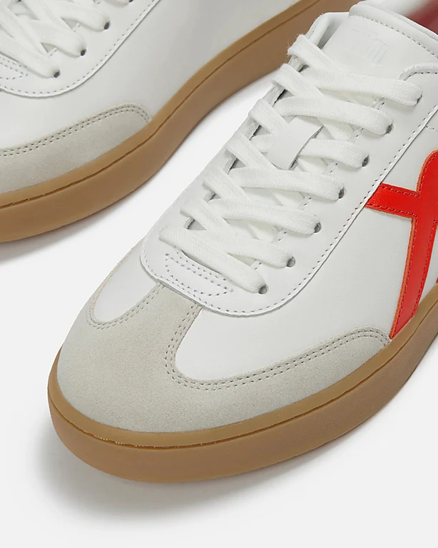 FitFlop Womens The Dash T-Toe Leather Trainers - Urban White/Rich Red E06 - Image 3