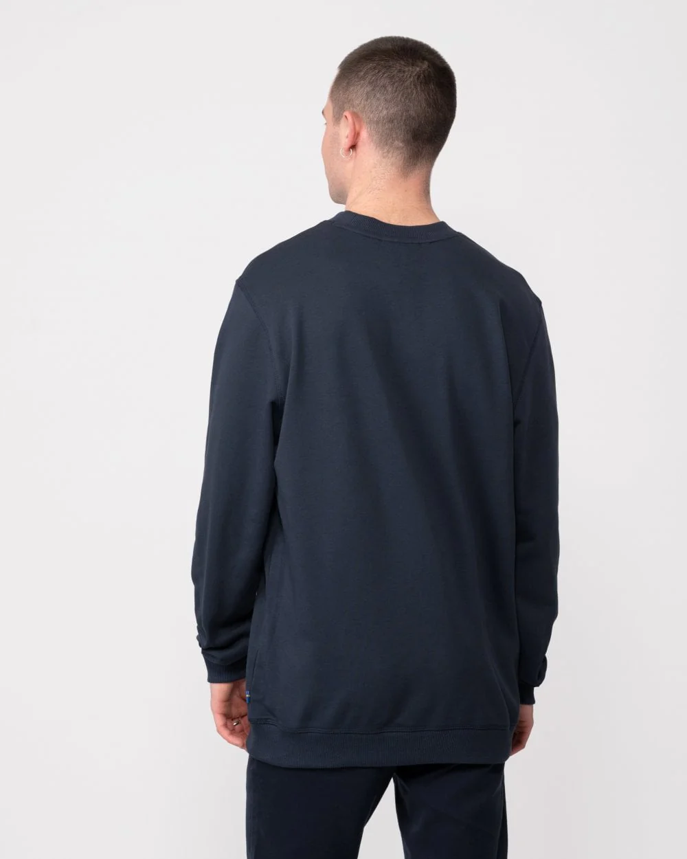 Fjallraven 1960 Logo Badge Mens Sweatshirt - Dark Navy 555 - Image 4
