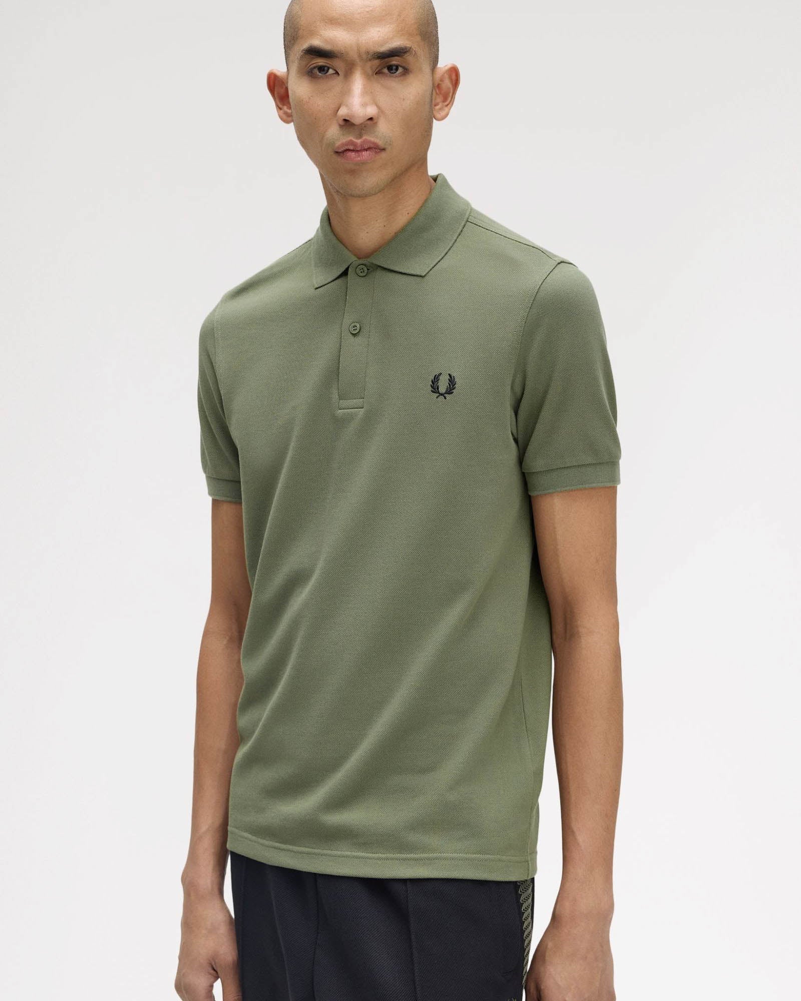 Fred Perry Mens Plain Signature Polo Shirt - Laurel Wreath Green/Black/Black Z50 - Image 2