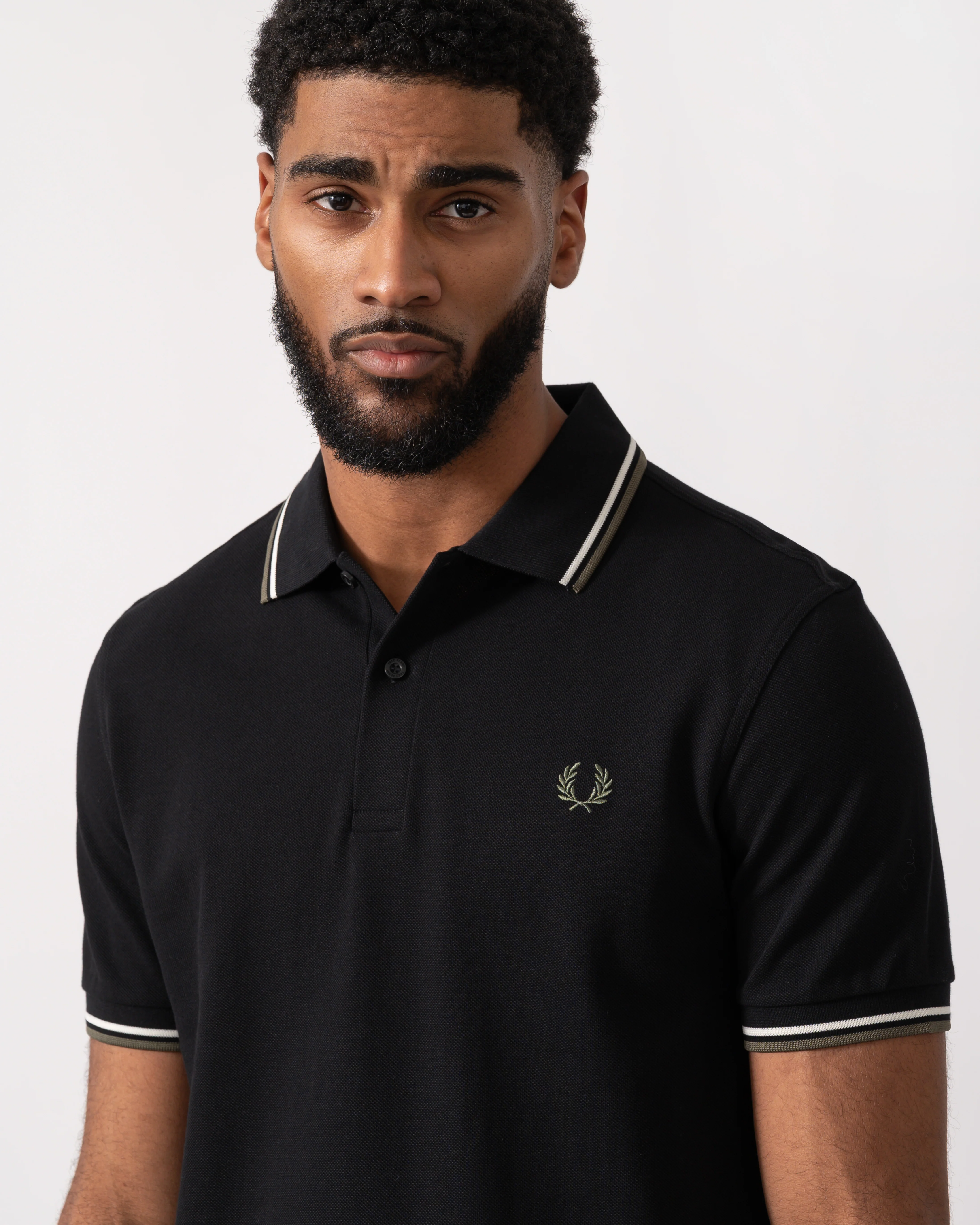 Fred Perry Mens Twin Tipped Signature Polo Shirt - Black/Ecru/Laurel Wreath Green W54 - Image 3