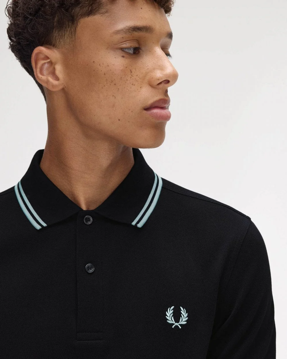 Fred Perry Mens Twin Tipped Signature Polo Shirt Pre A/W 25 - Black/Silver Blue Q46 - Image 2