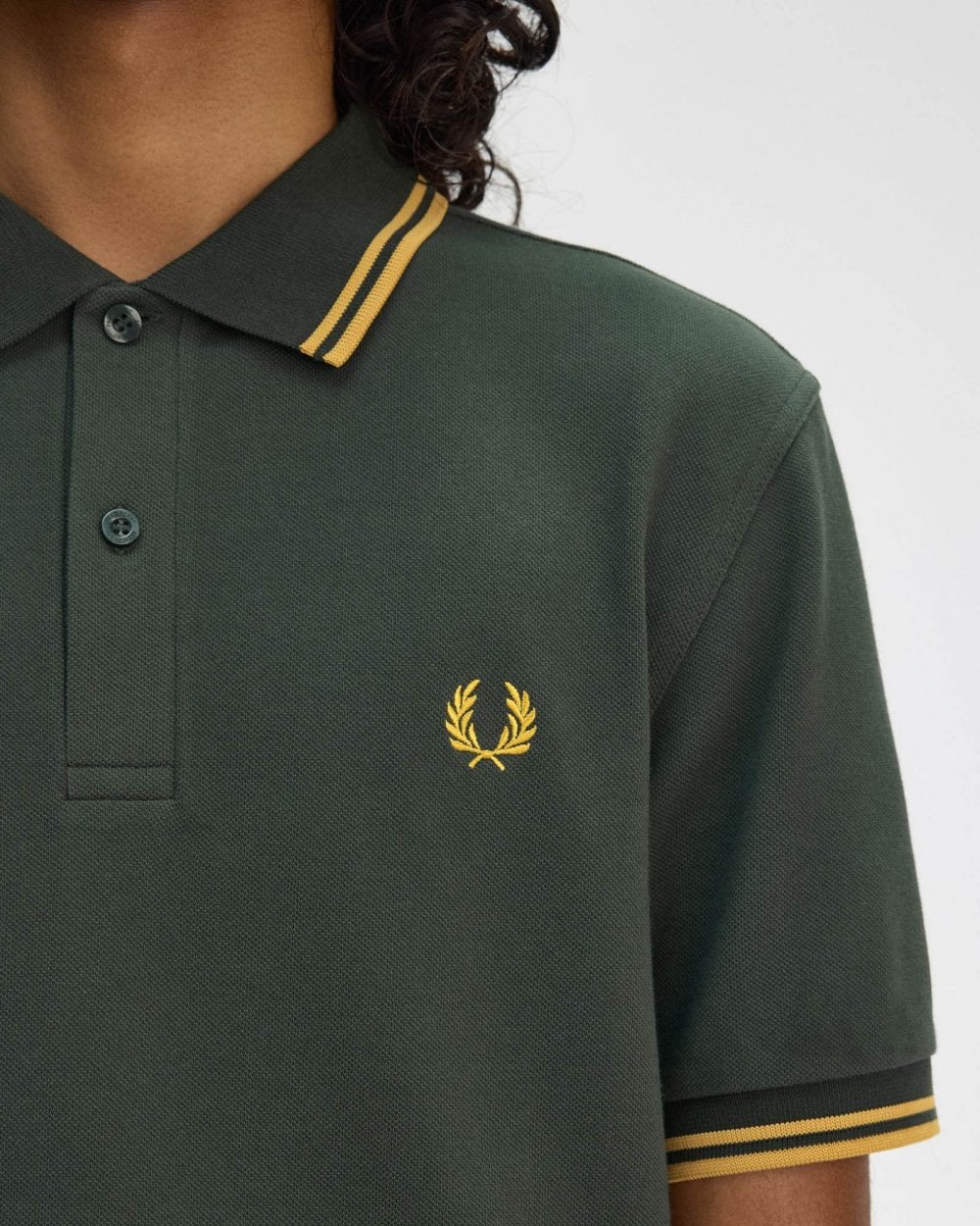 Fred Perry Mens Twin Tipped Signature Polo Shirt Pre A/W 25 - Court Green/Honeycomb Y22 - Image 5