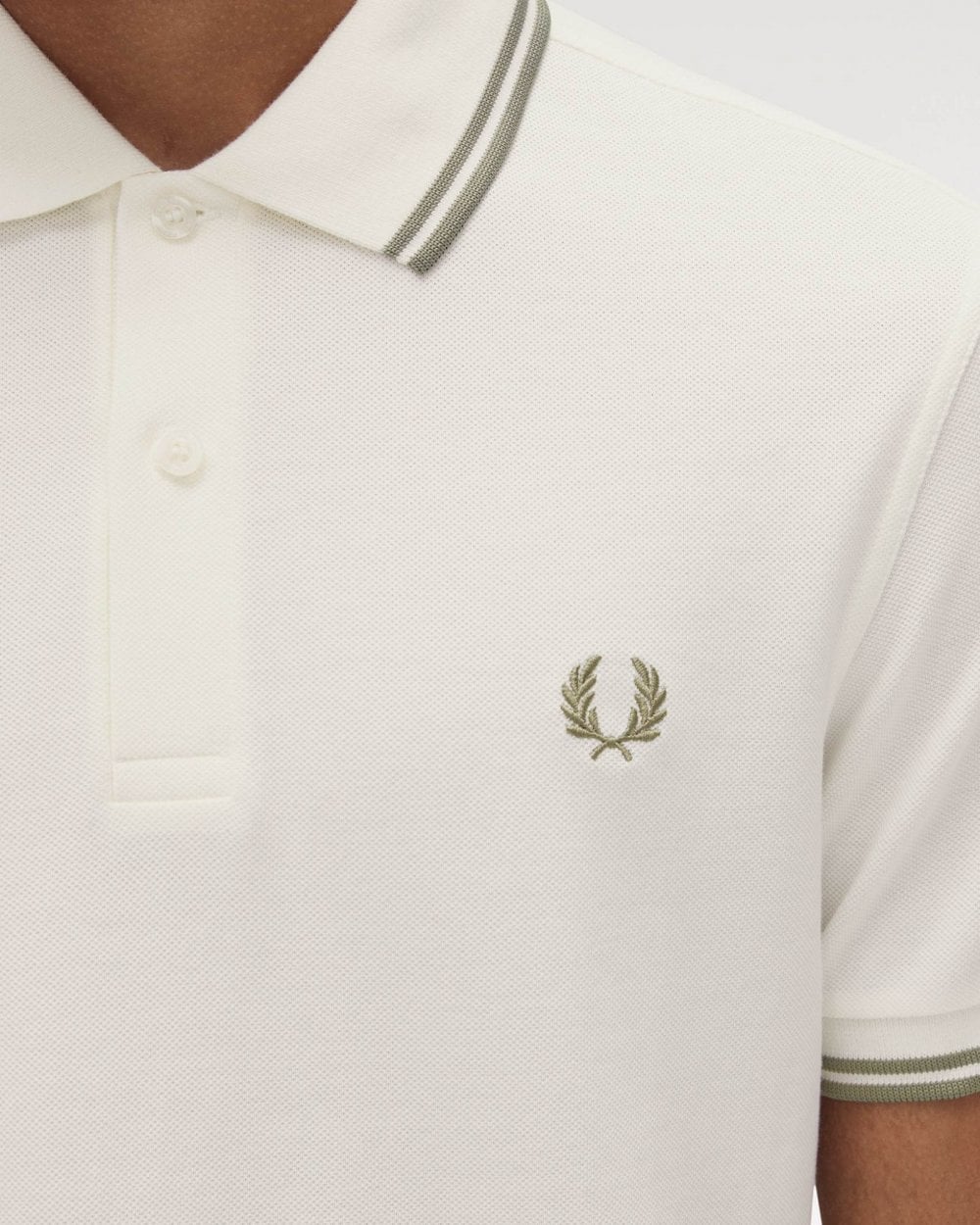 Fred Perry Mens Twin Tipped Signature Polo Shirt Pre A/W 25 - Light Ecru/Olive Mint Y54 - Image 3