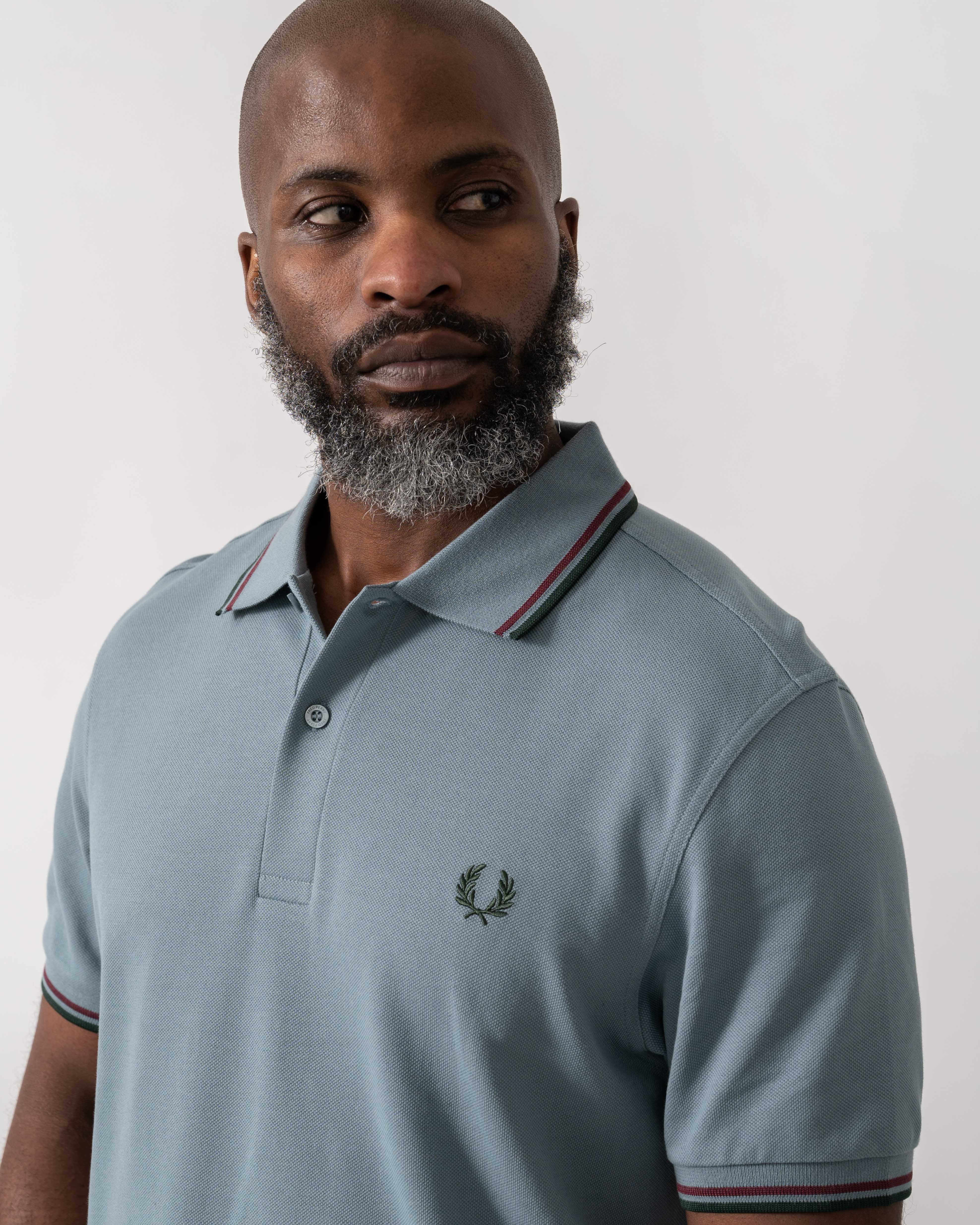 Fred Perry Mens Twin Tipped Signature Polo Shirt - Stockport Blue/Oxblood/Grassroots 98A - Image 2