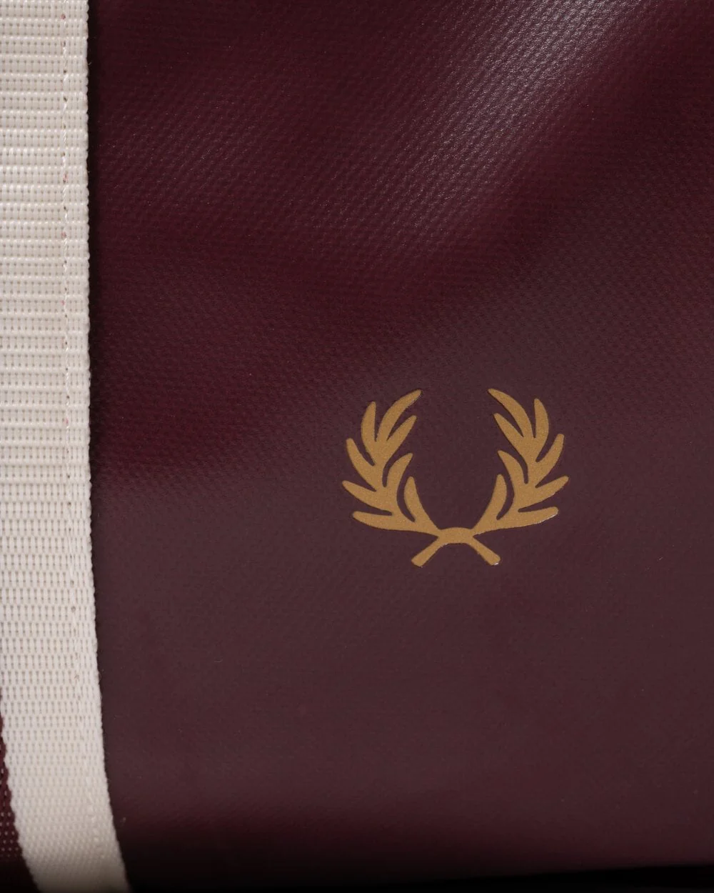 Fred Perry Recycled Polyester Classic Barrel Bag - Oxblood/Ecru R82 - Image 7