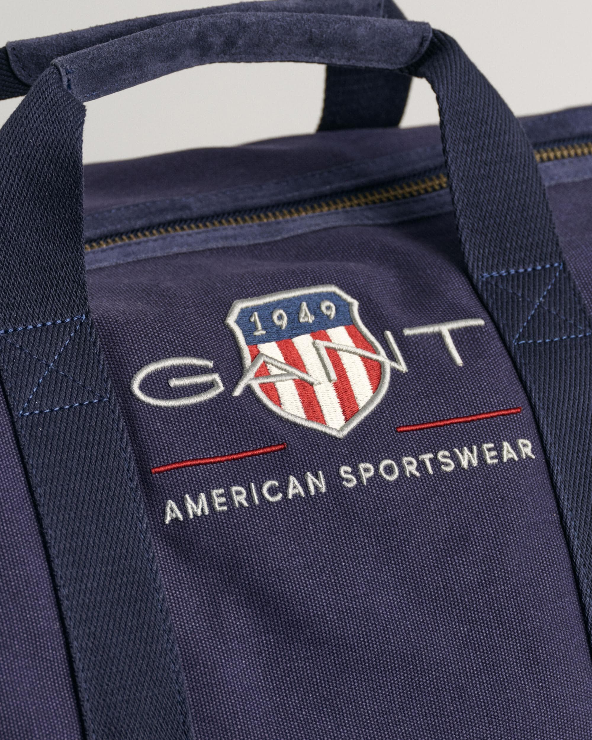 GANT Archive Shield Duffle Bag - Image 4