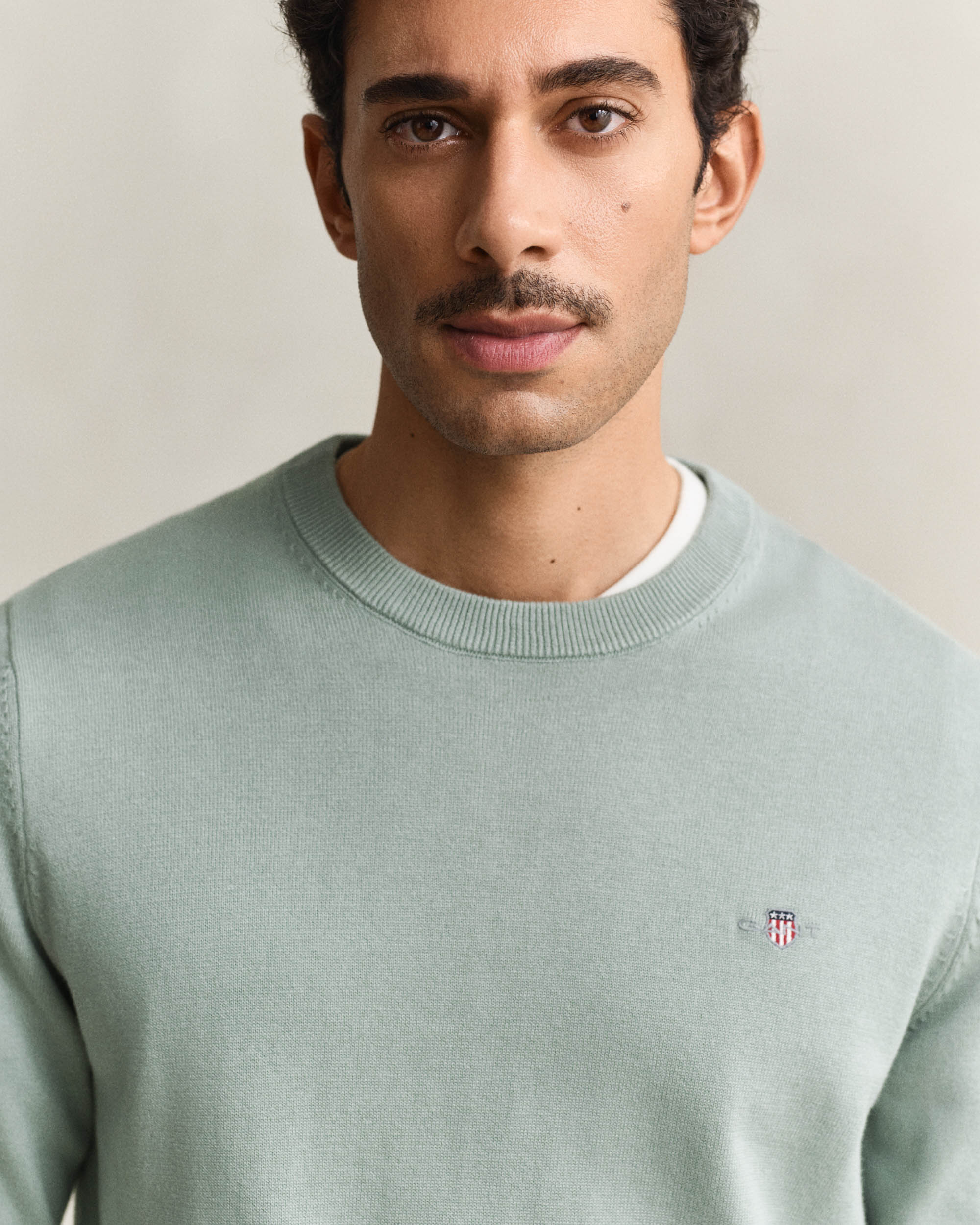 GANT Mens Classic Cotton Crew Neck Jumper - 10 Ceramic Grey - Image 2