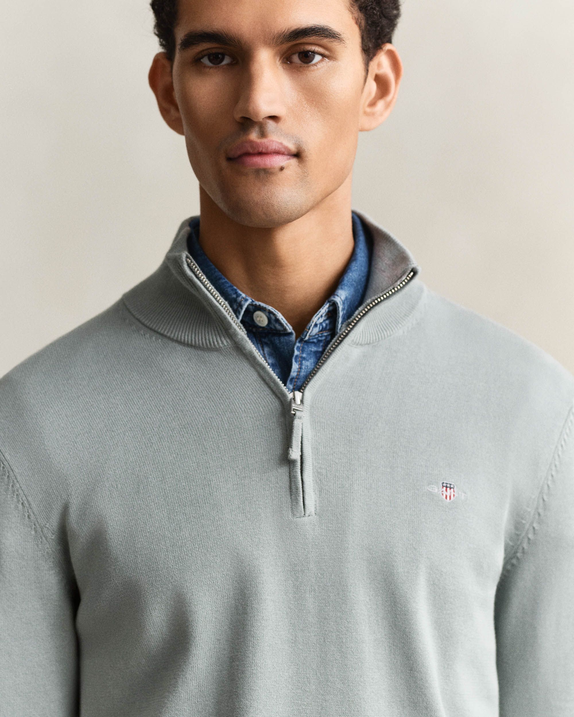 GANT Mens Classic Cotton Half Zip Jumper - 10 Ceramic Grey - Image 2