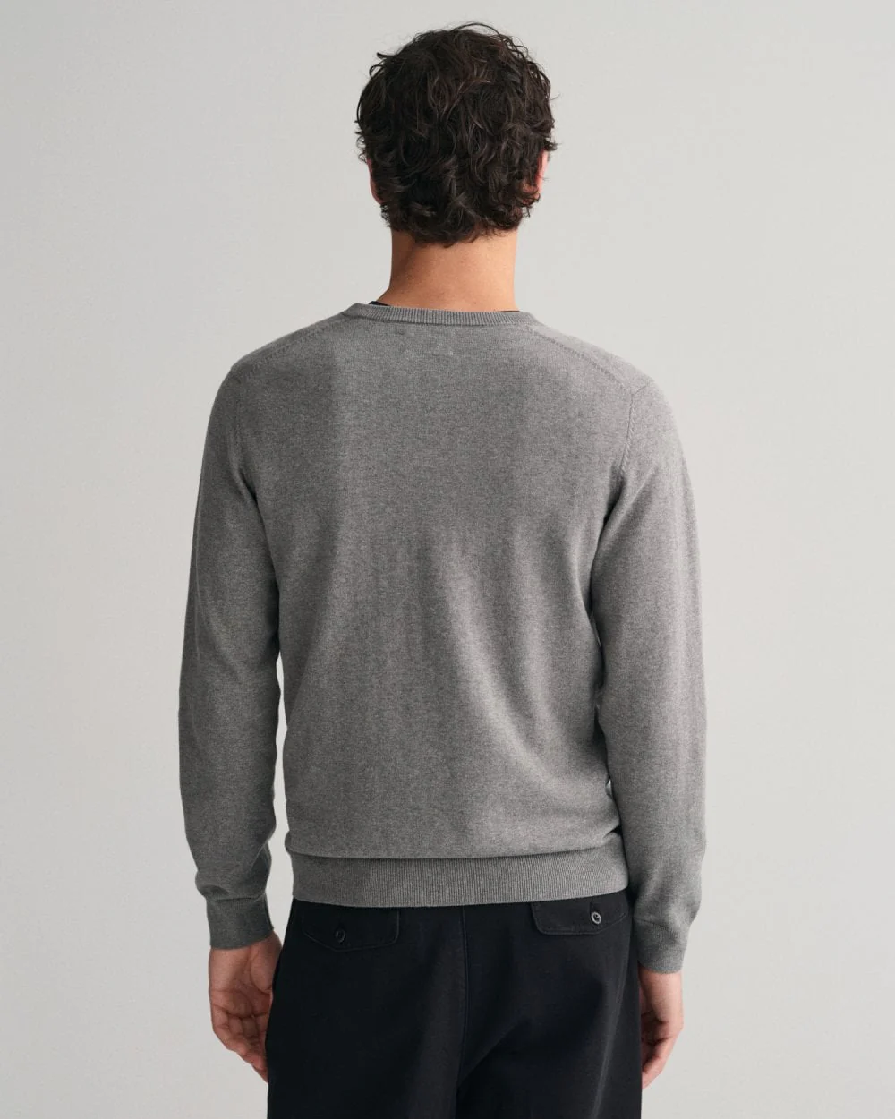 GANT Mens Classic Cotton V-Neck Jumper - 92 Dark Grey Melange - Image 4