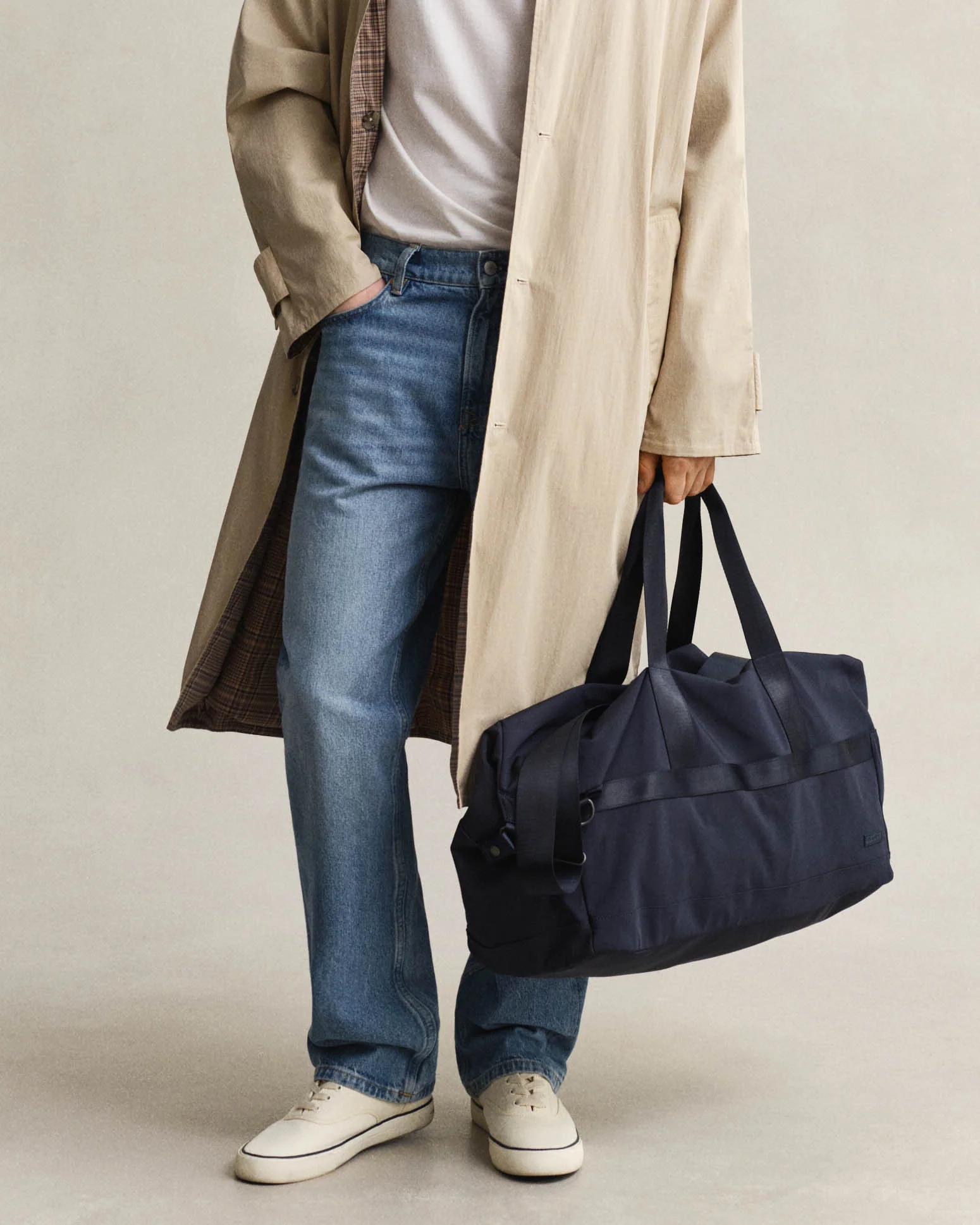 GANT Mens Essential Duffle Bag - 433 Evening Blue - Image 3