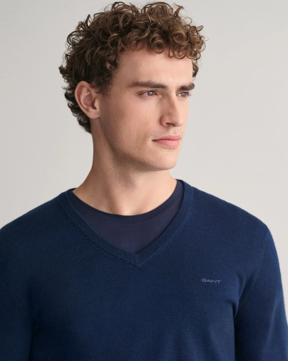 GANT Mens Extrafine Merino Wool V-Neck Jumper - Image 2