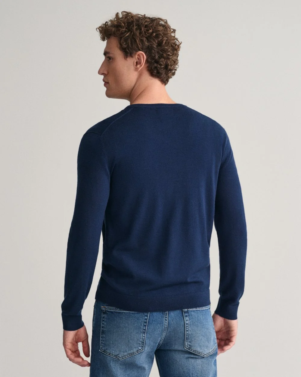 GANT Mens Extrafine Merino Wool V-Neck Jumper - Image 4