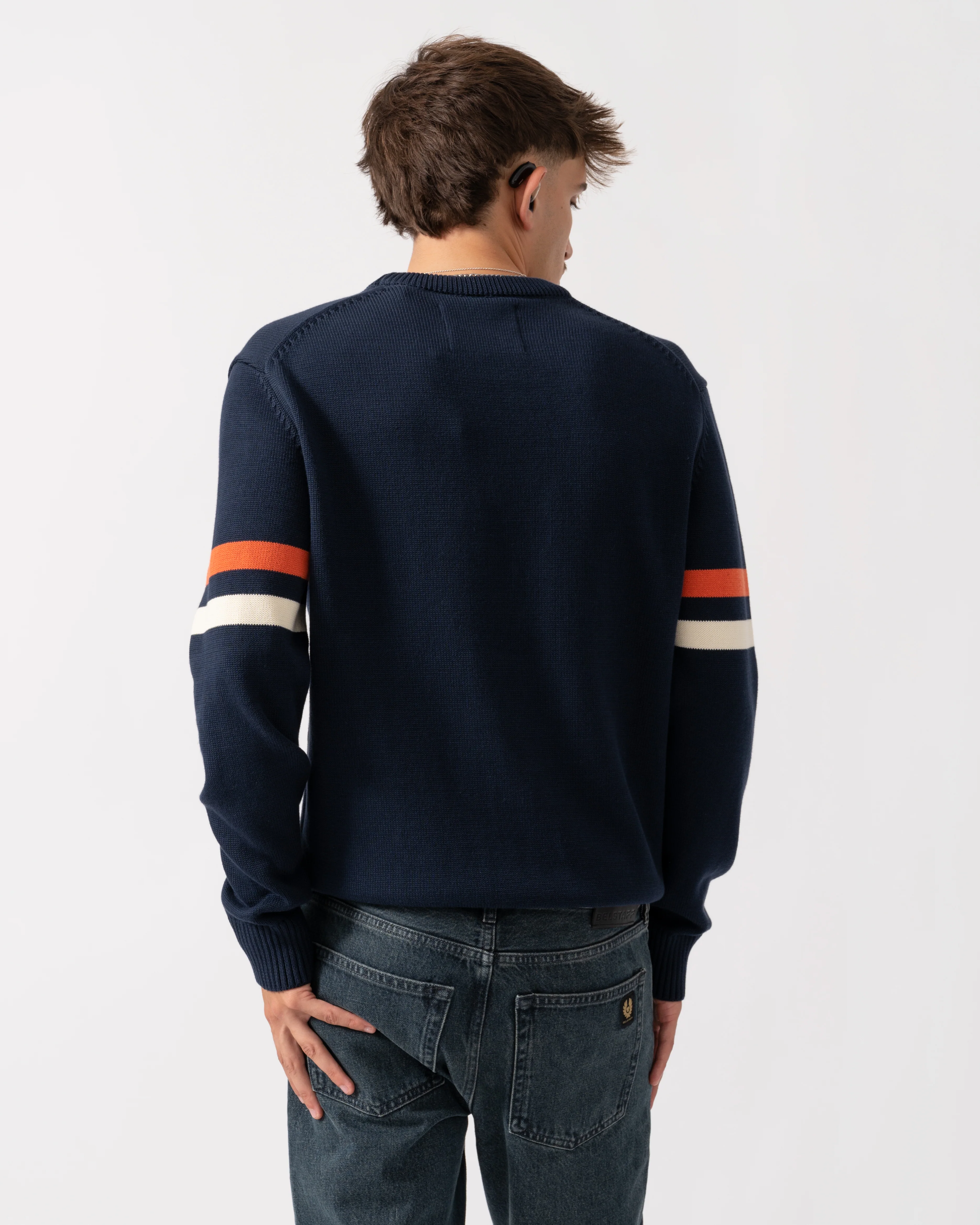 GANT Mens Graphic Badge Crew Neck Jumper - 433 Evening Blue - Image 4