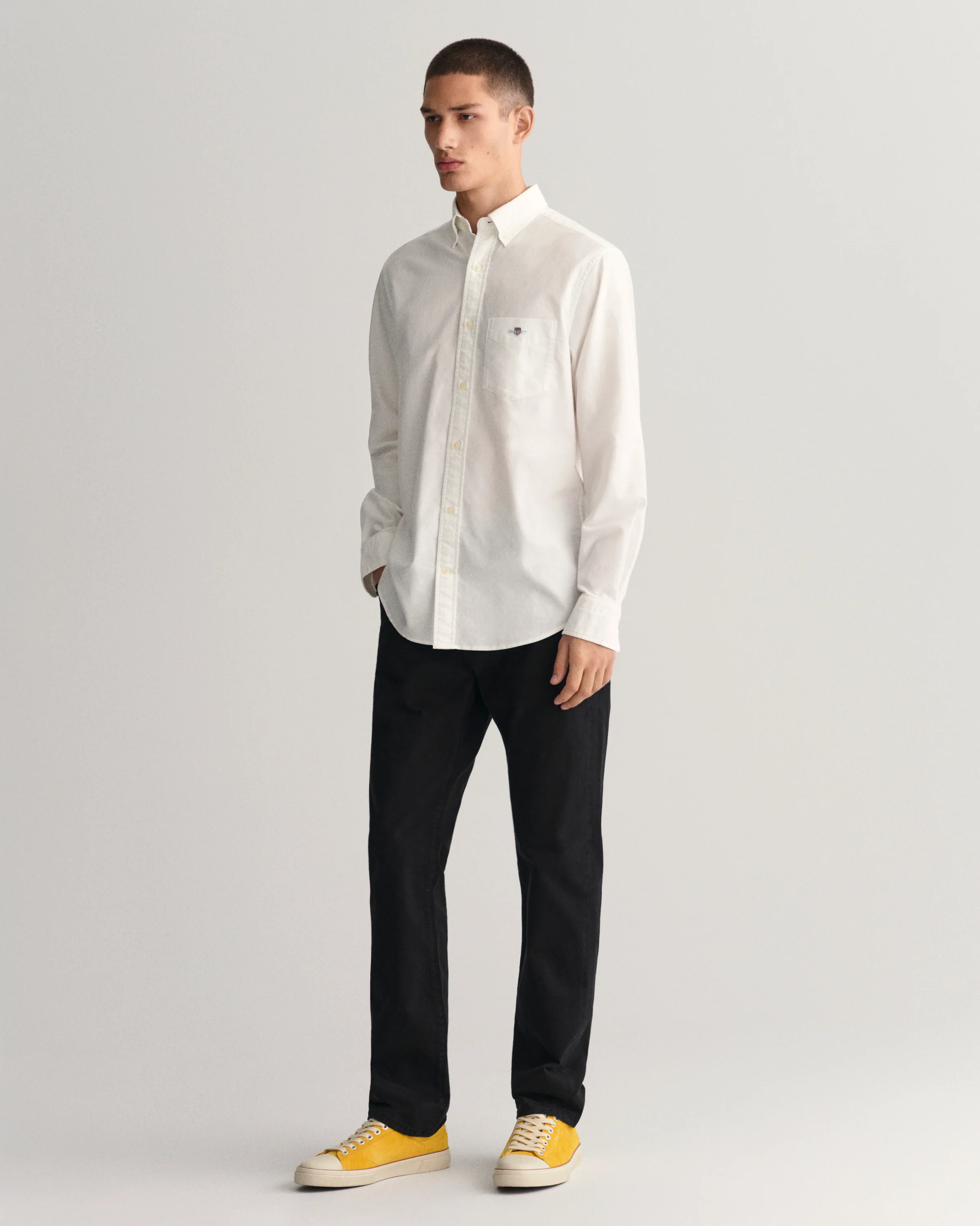 GANT Mens Regular Desert Jeans - 5 Black - Image 2