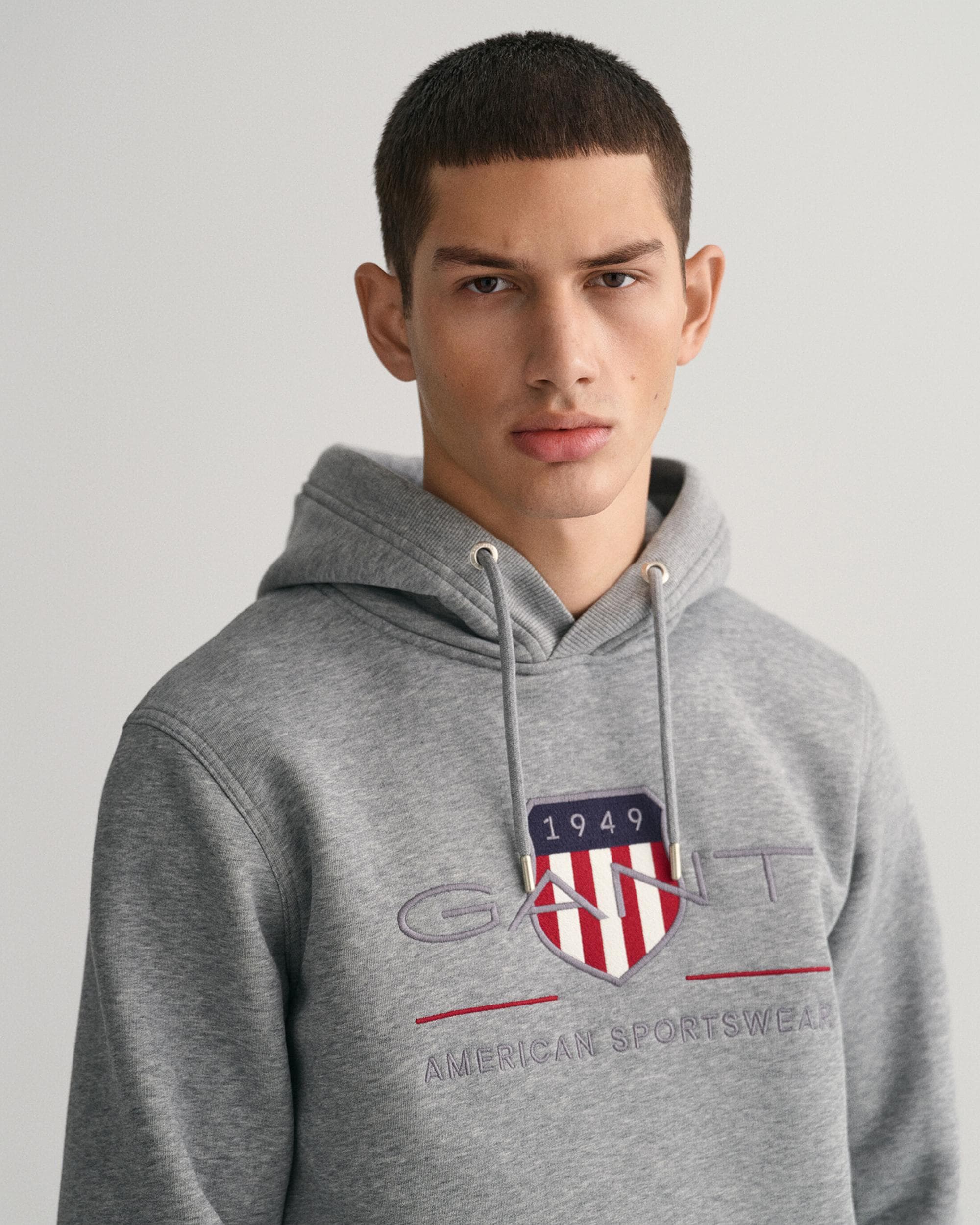 GANT Mens Regular FIt Archive Shield Pullover Hoodie - 93 Grey Melange - Image 4