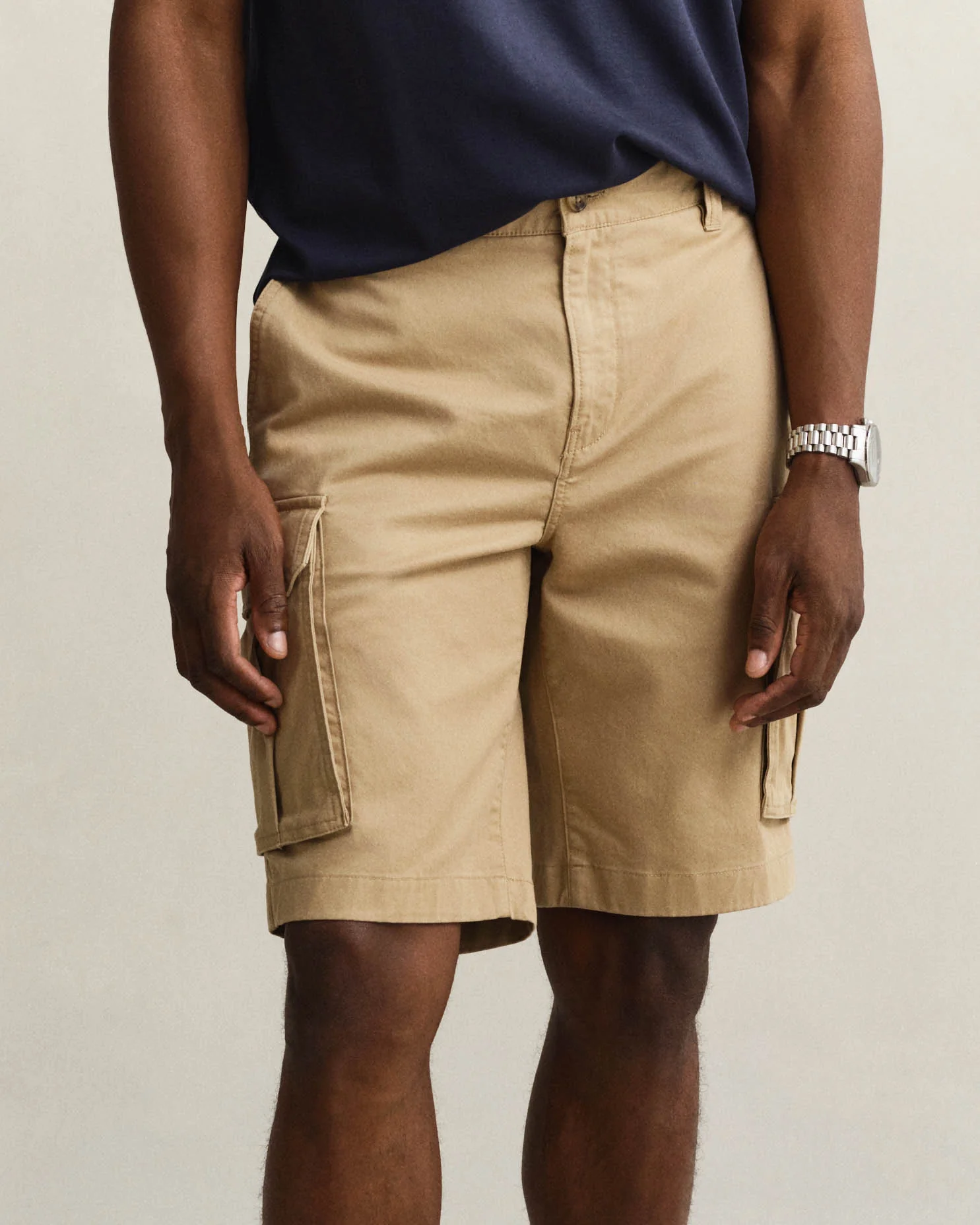 GANT Mens Regular Fit Classic Cargo Shorts - 248 Dark Khaki - Image 2