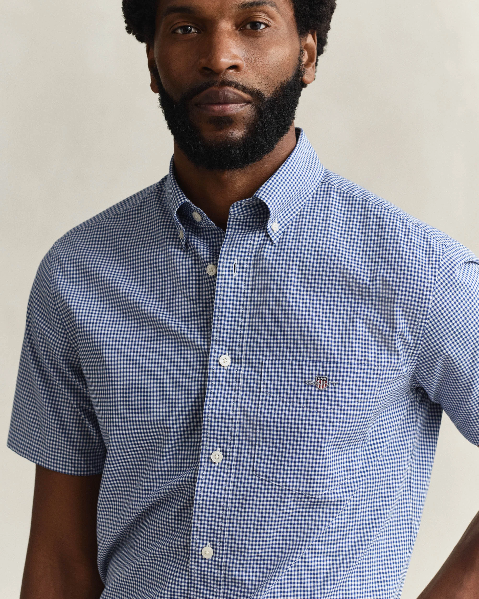 GANT Mens Regular Fit Classic Poplin Gingham Short Sleeve Shirt - 436 College Blue - Image 2