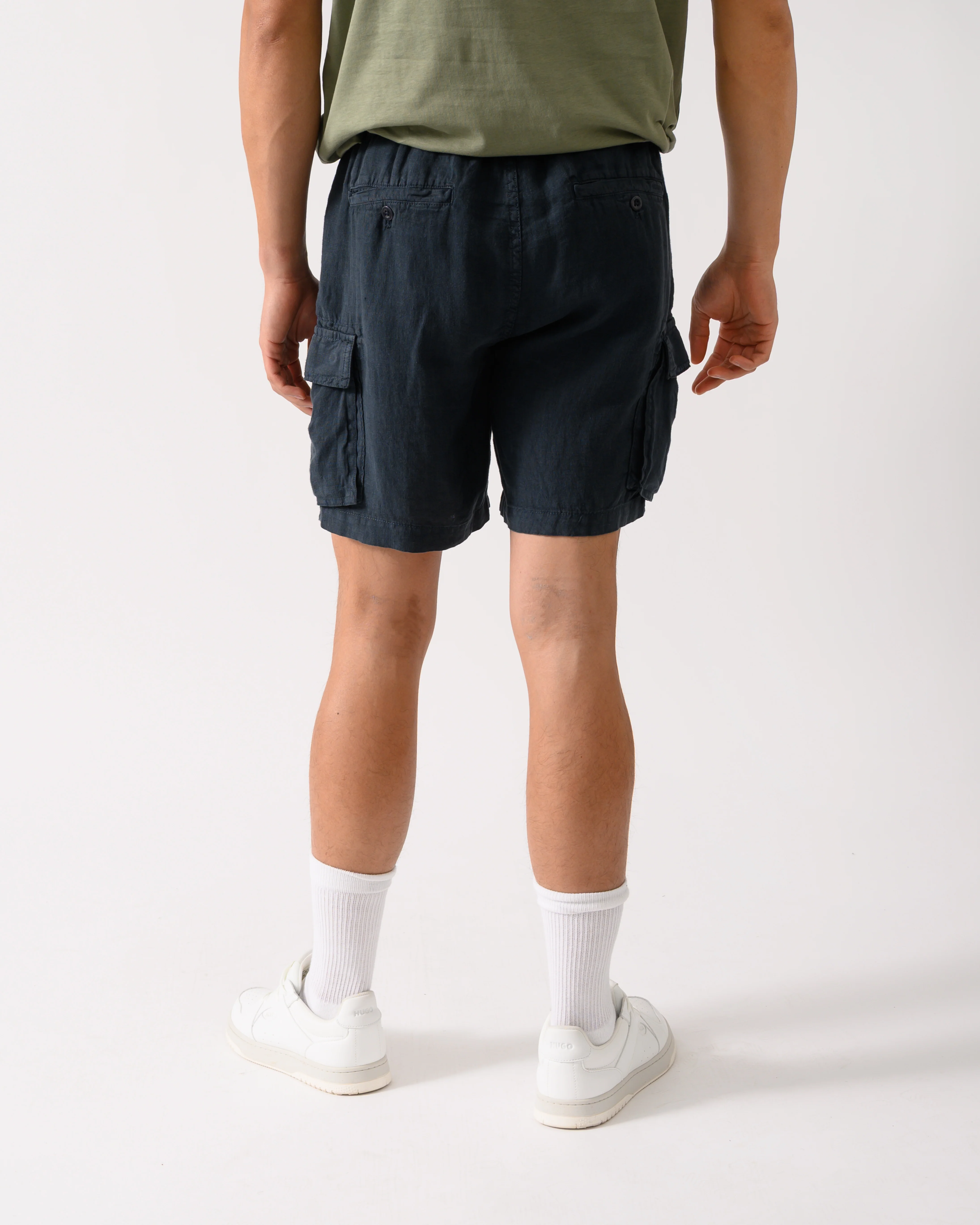 GANT Mens Regular Fit Drawstring Linen Cargo Shorts - 453 Darkened Navy - Image 4