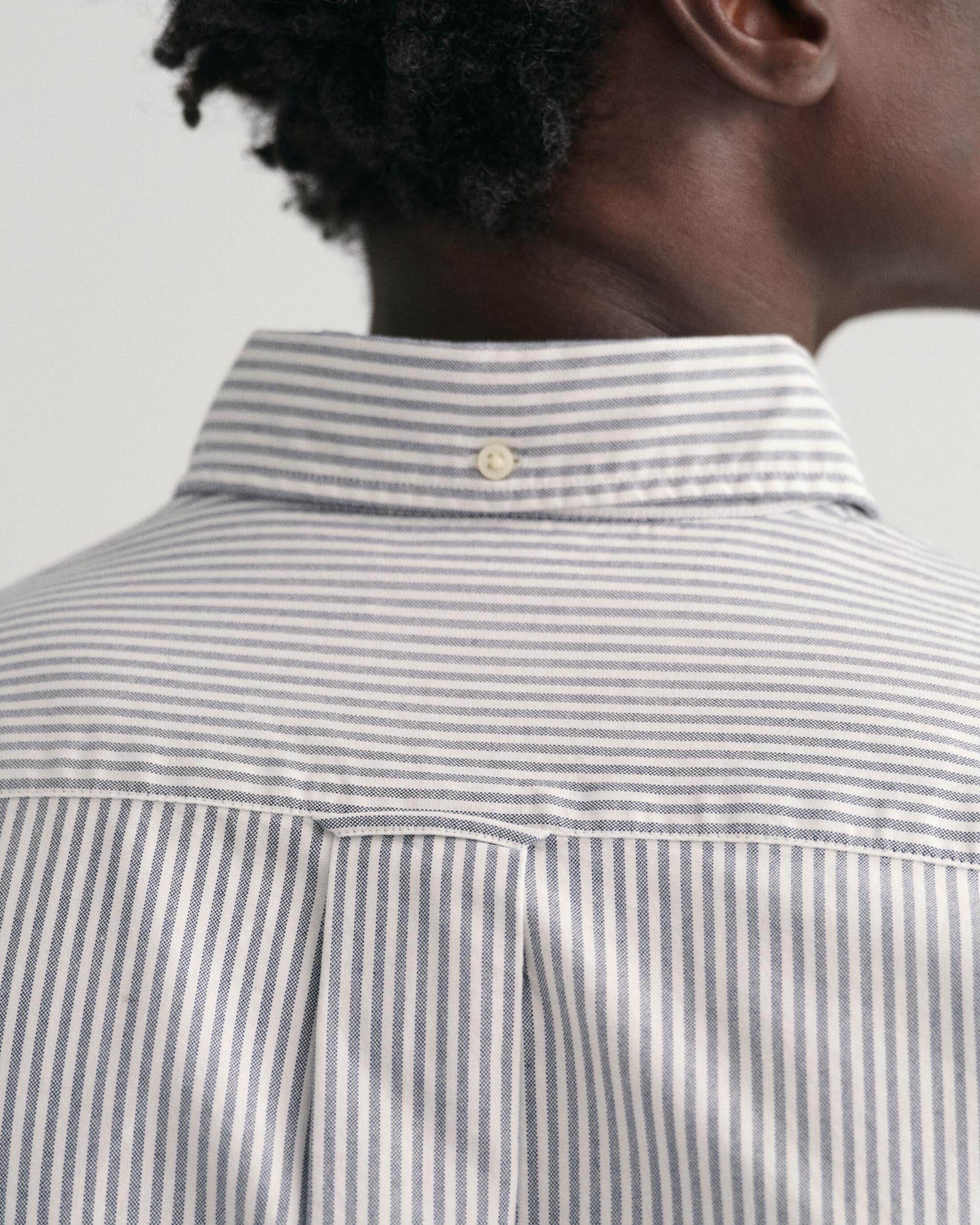 GANT Mens Regular Fit Long Sleeve Oxford Banker Stripe Shirt - 423 Persian Blue - Image 3