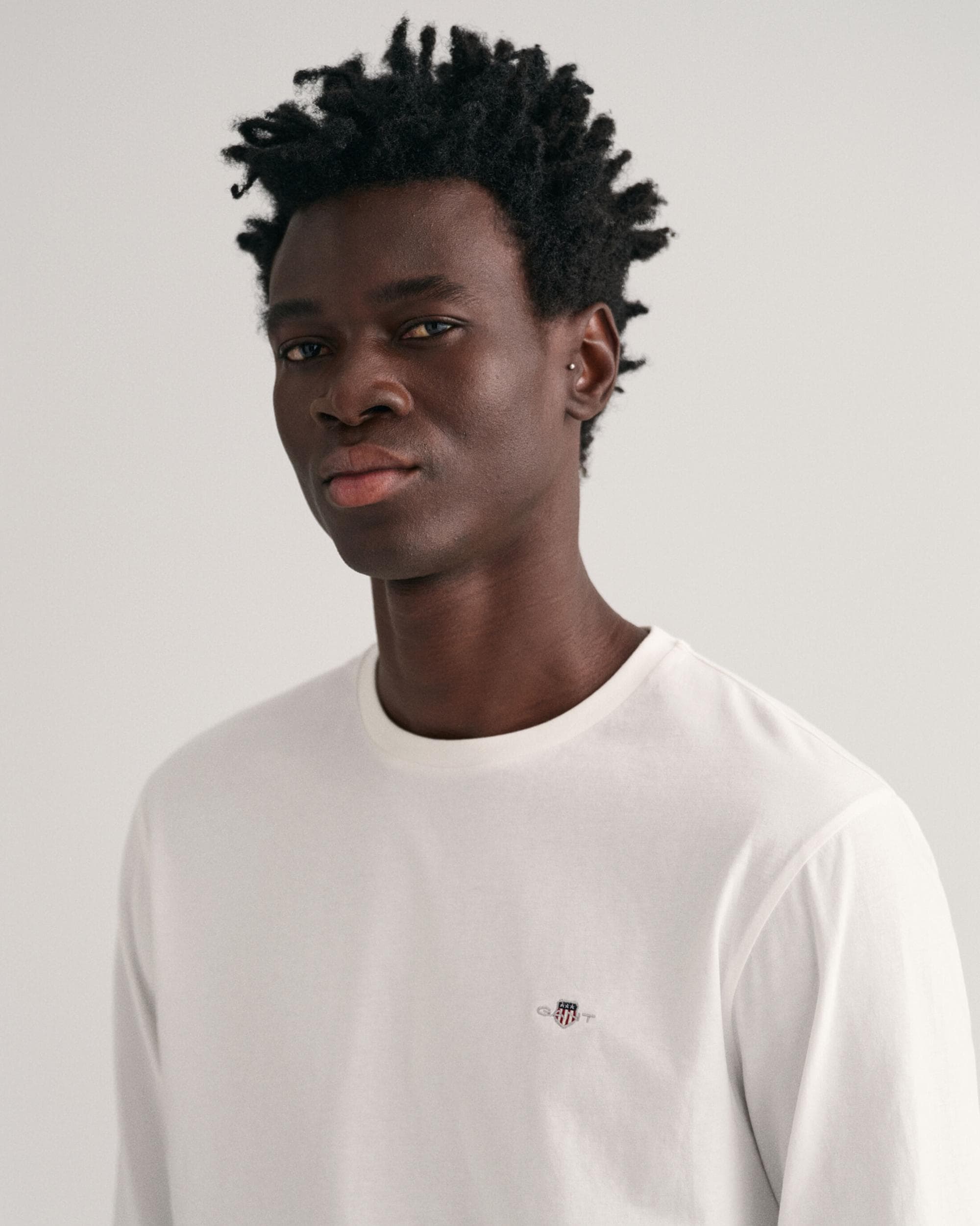 GANT Mens Regular Fit Long Sleeve Shield Logo T-Shirt - 113 Eggshell - Image 2