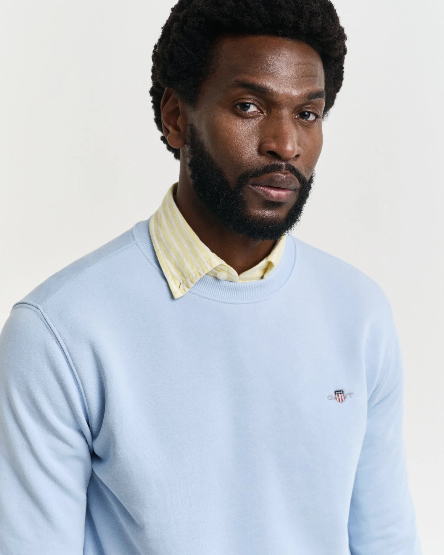 GANT Mens Regular Fit Shield Logo Crew Neck Sweatshirt - 457 Fresh Blue - Image 3
