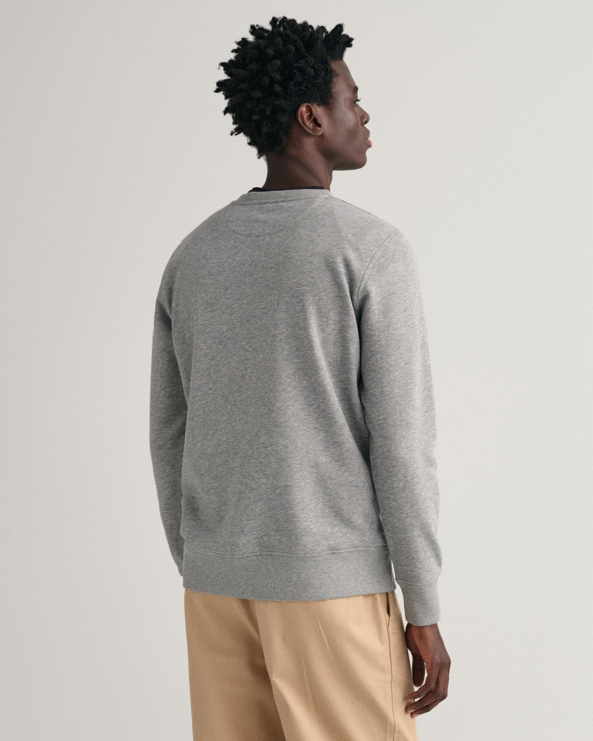 GANT Mens Regular Fit Shield Logo Crew Neck Sweatshirt - 93 Grey Melange - Image 4