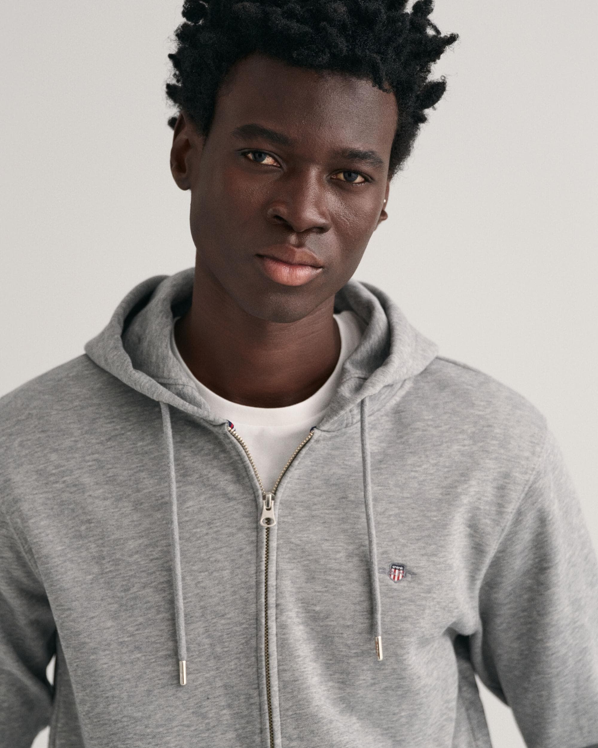 GANT Mens Regular Fit Shield Logo Full Zip Hoodie - 93 Grey Melange - Image 4
